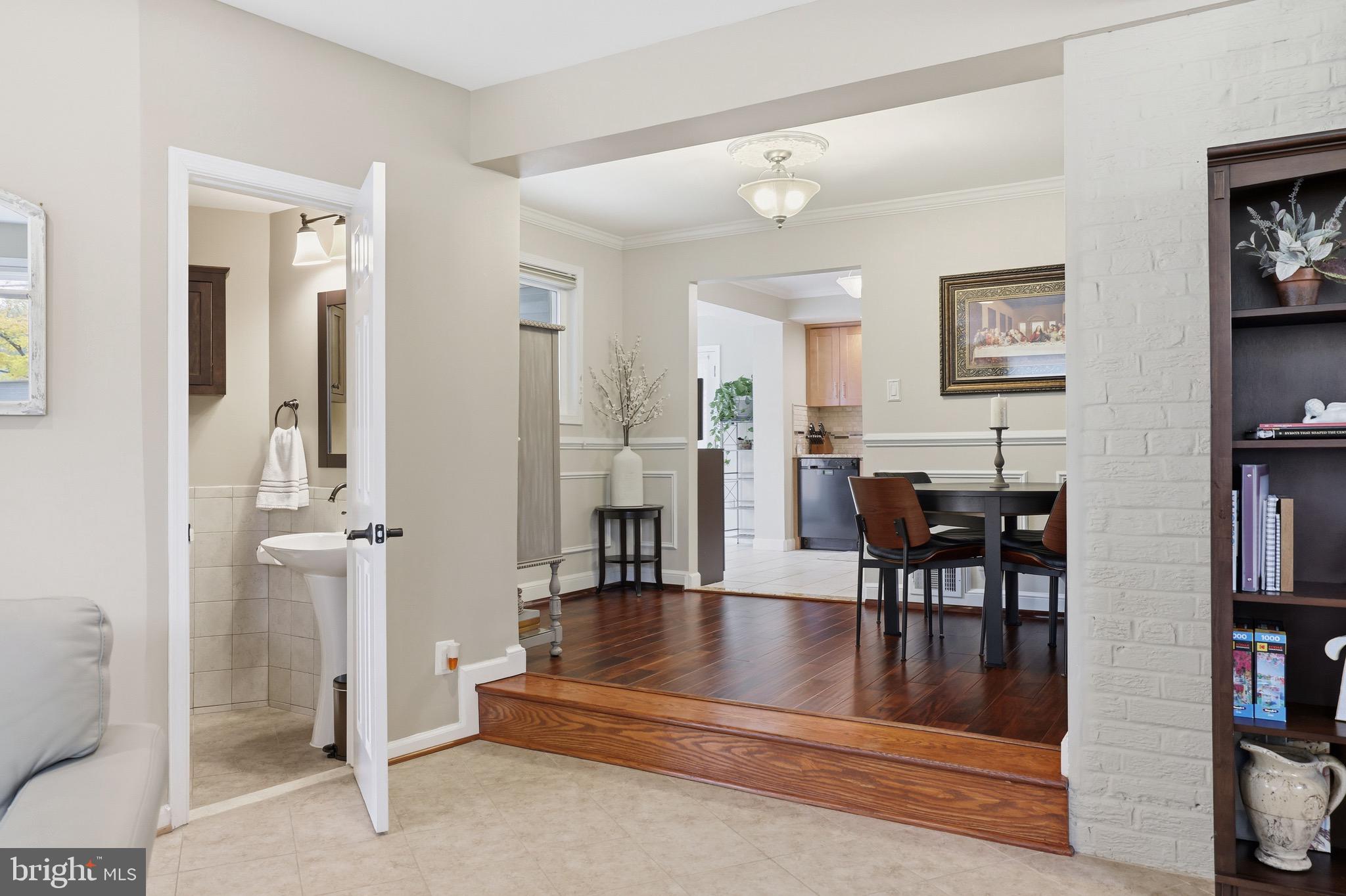 BROYHILL PARK - Residential Lease