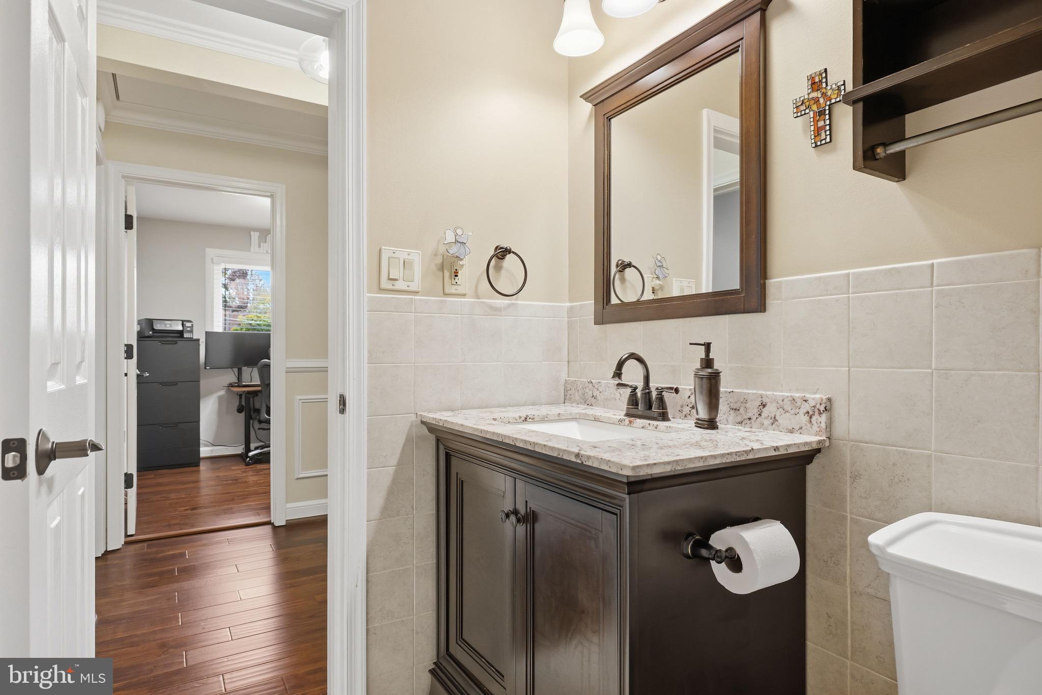 BROYHILL PARK - Residential Lease