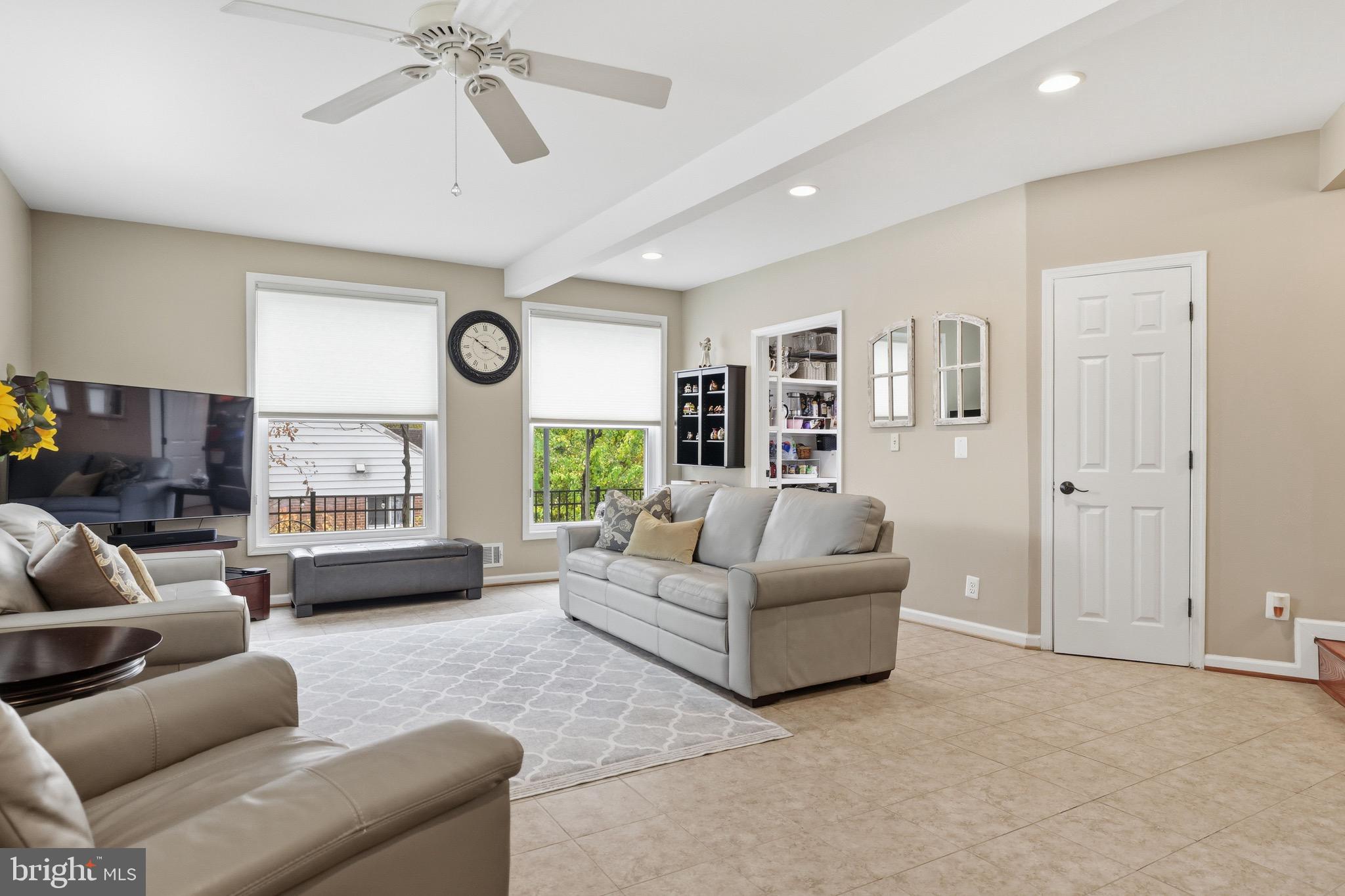 BROYHILL PARK - Residential Lease