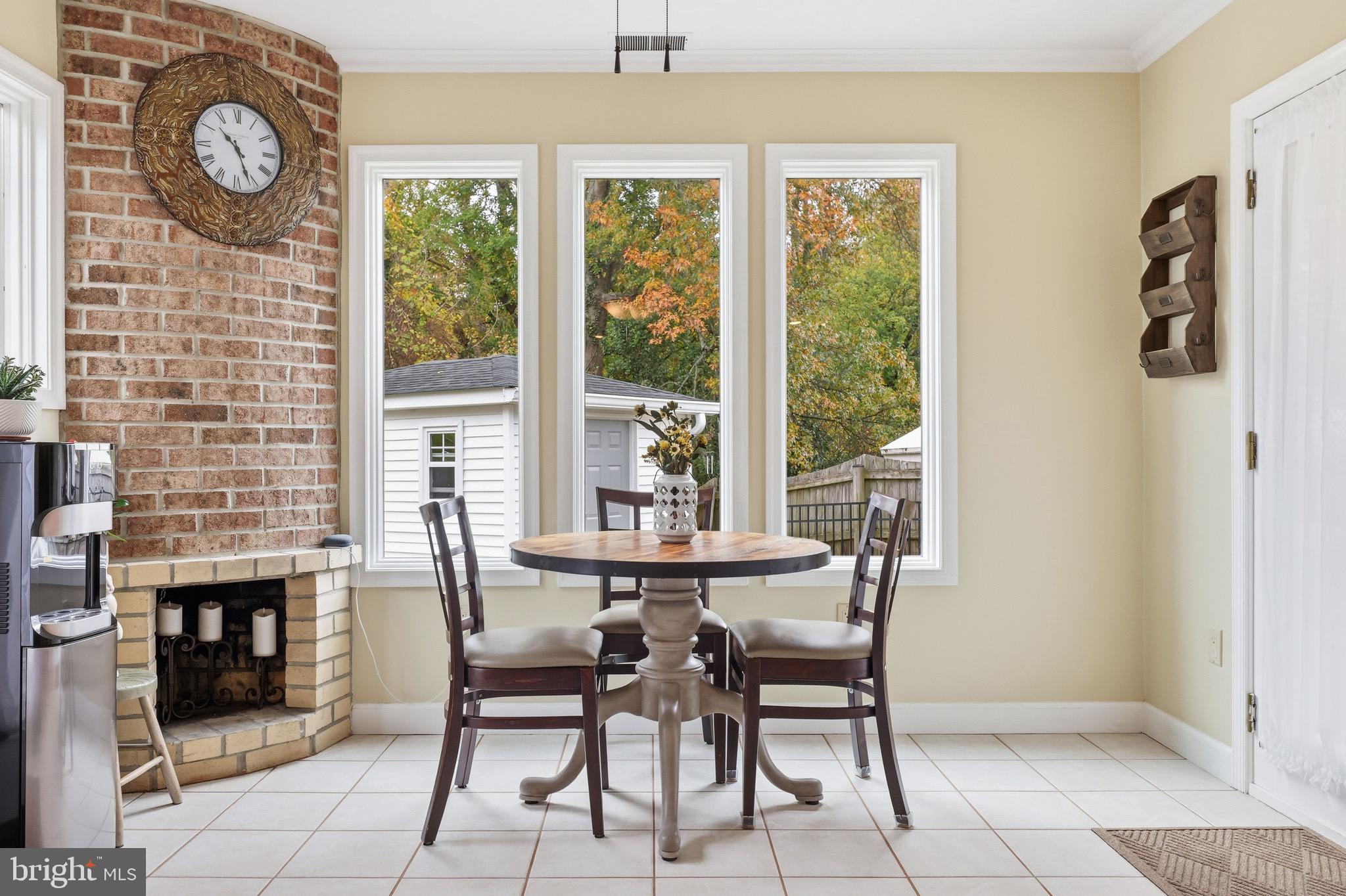 BROYHILL PARK - Residential Lease