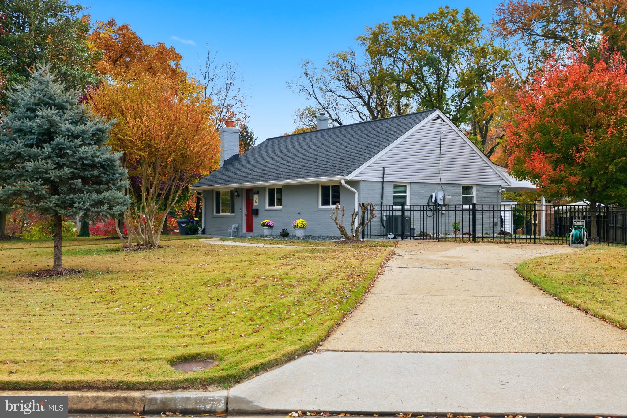 BROYHILL PARK - Residential Lease