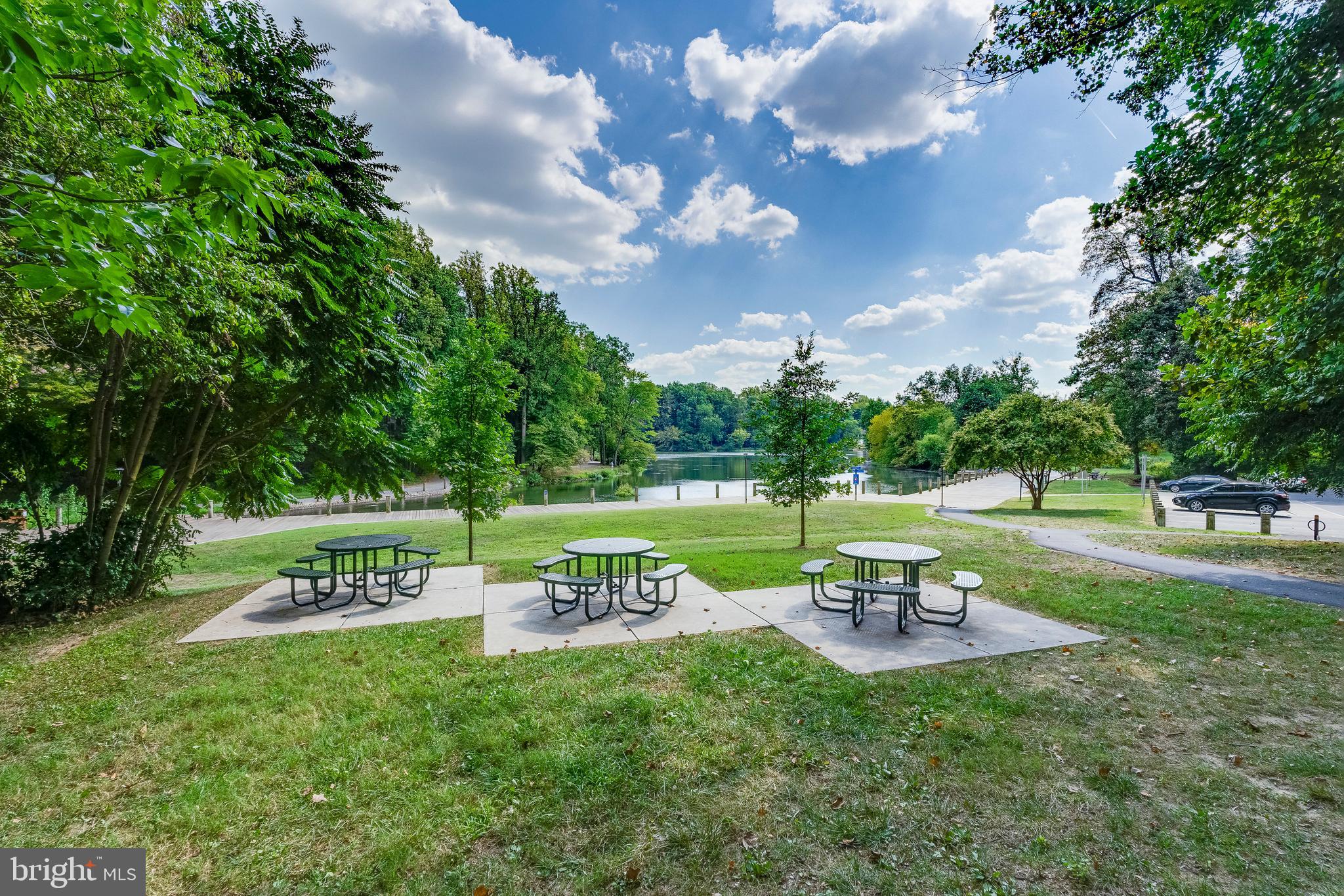 VILLAGE OF OWEN BROWN - Residential