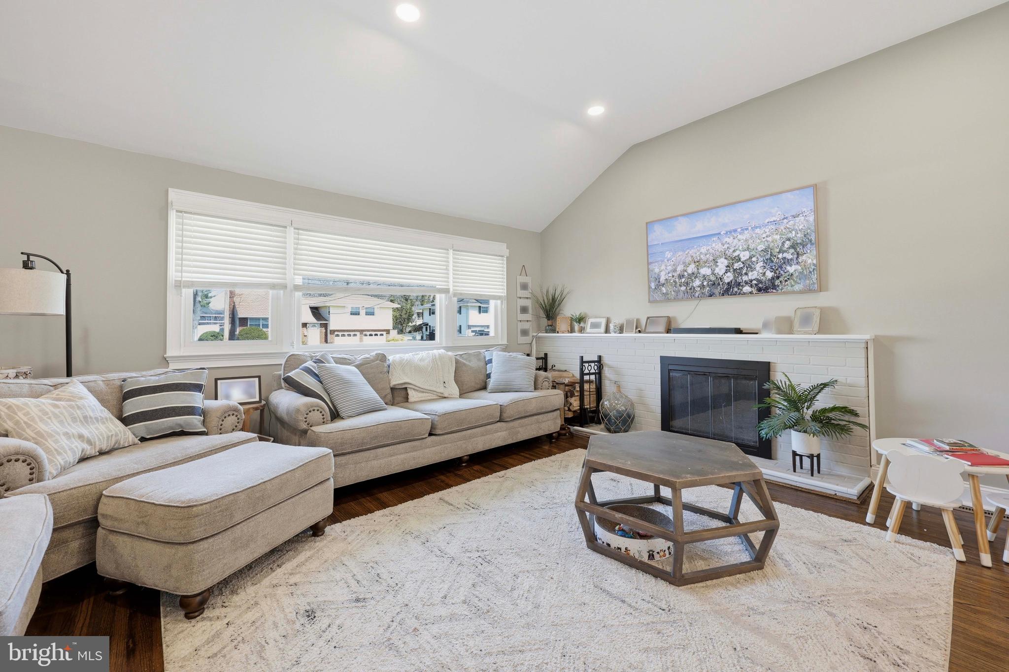 121 WEATHER VANE DRIVE