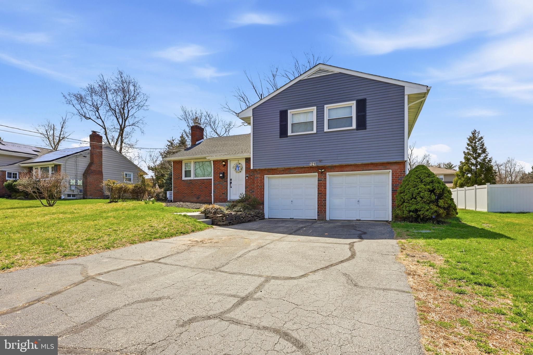 121 WEATHER VANE DRIVE