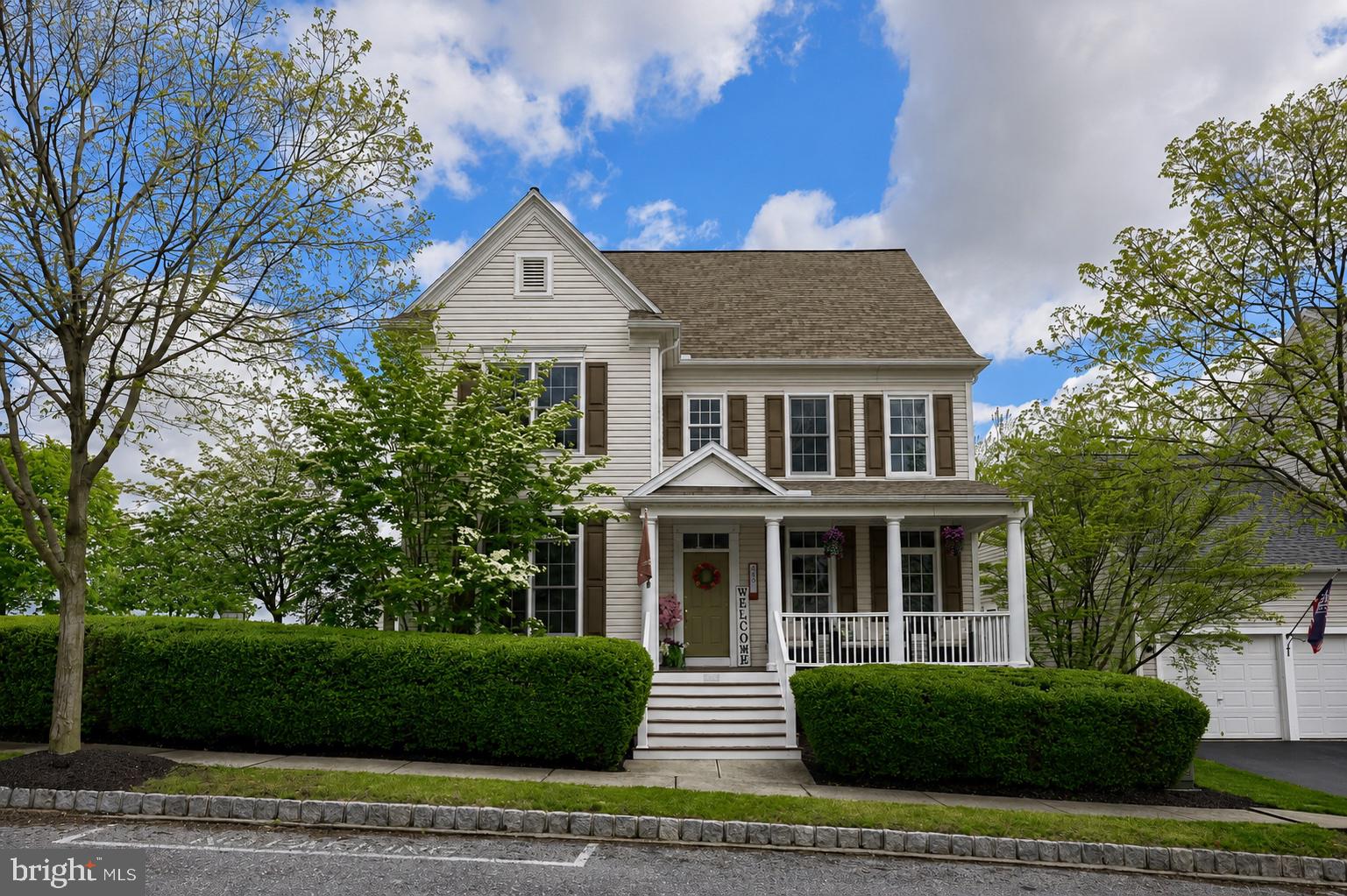 405 SAGAMORE HILL