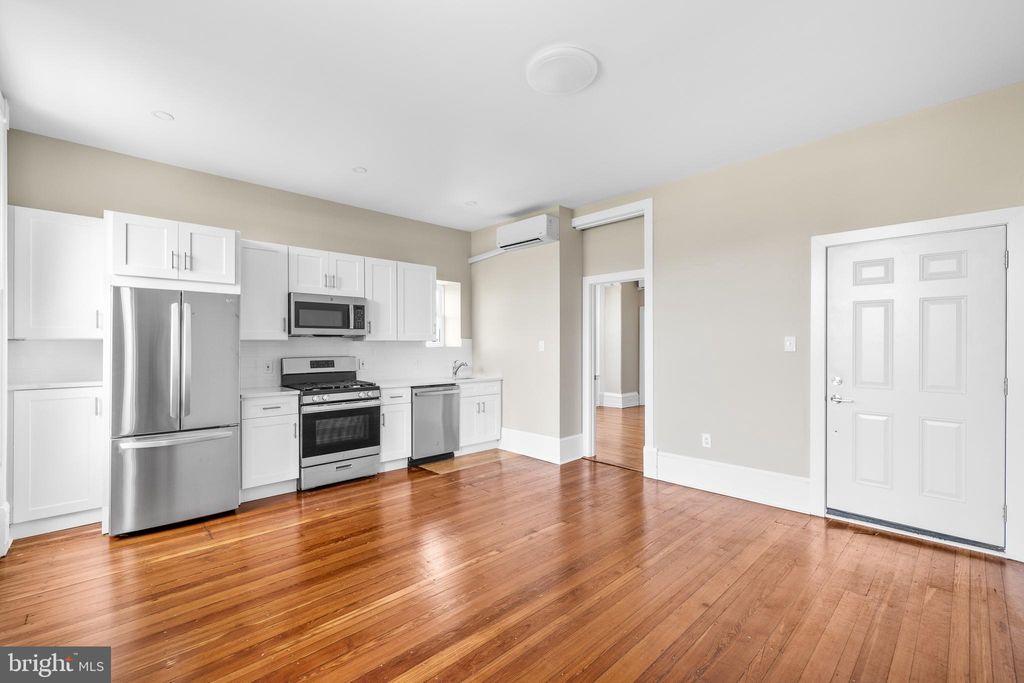 Photo of 2311 Green Street #2F, PHILADELPHIA, PA 19130 (MLS # PAPH2580158)