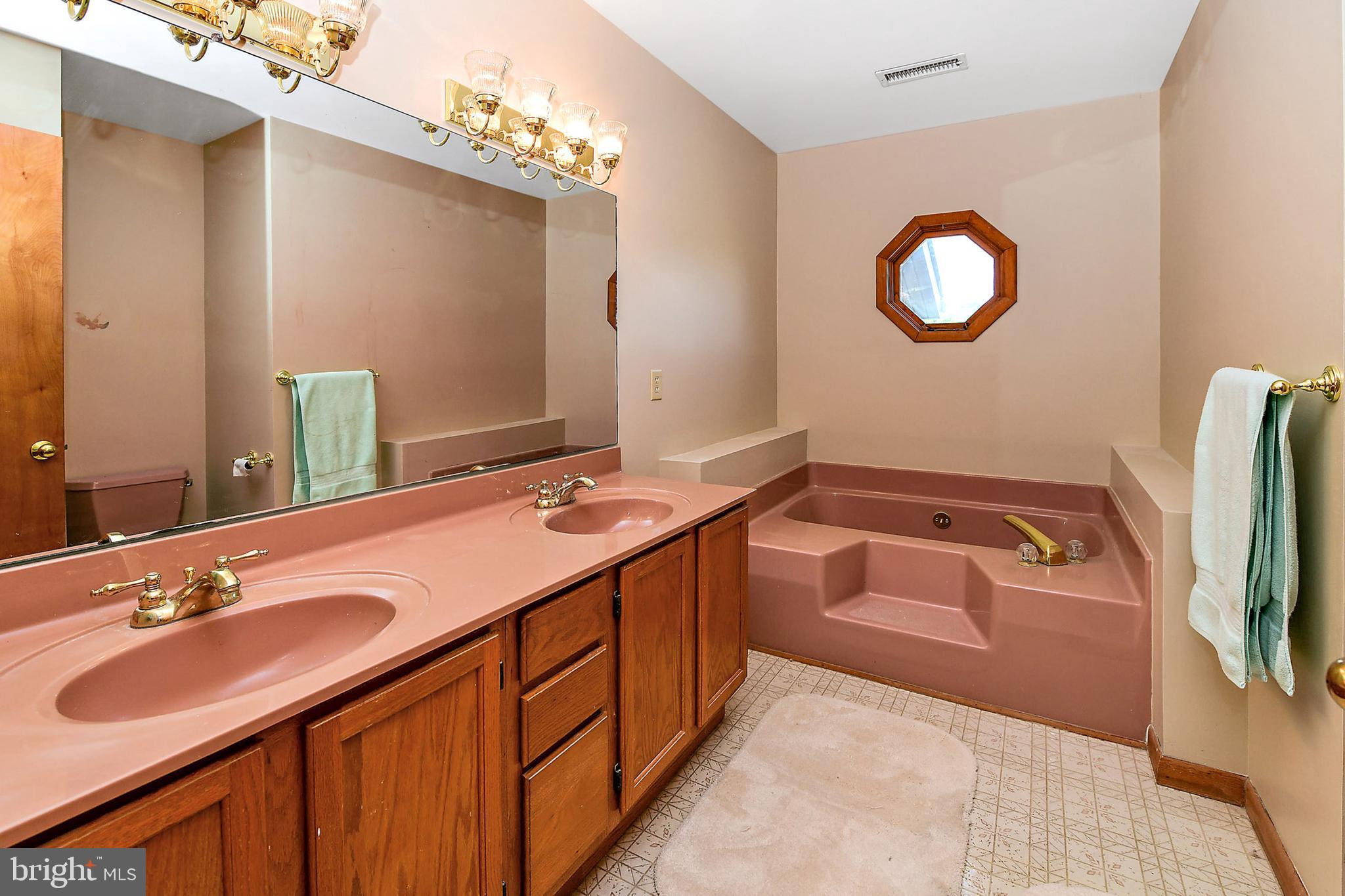 GREEN HILL VILLAGE - Residential