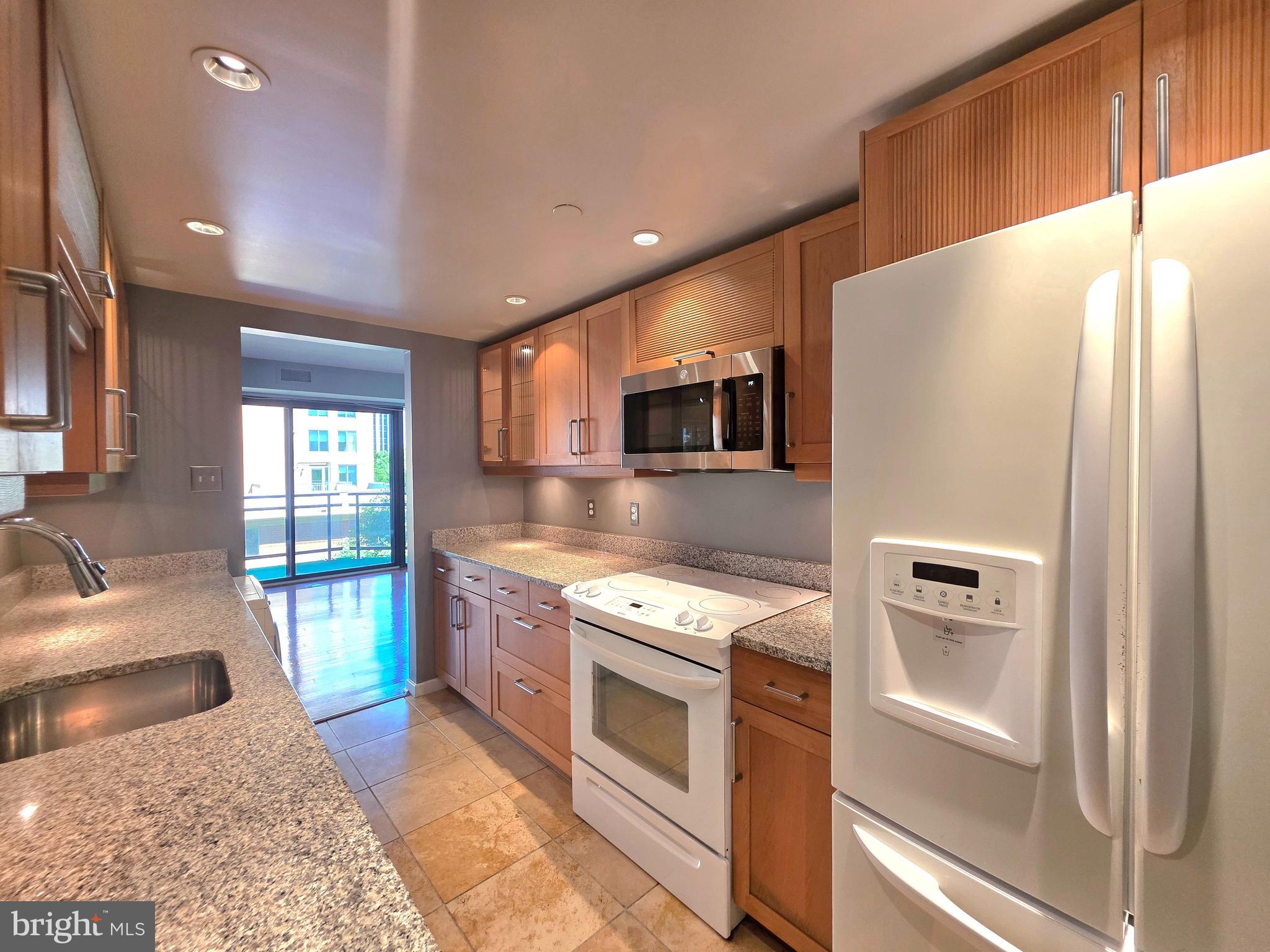 1530 KEY BOULEVARD 532