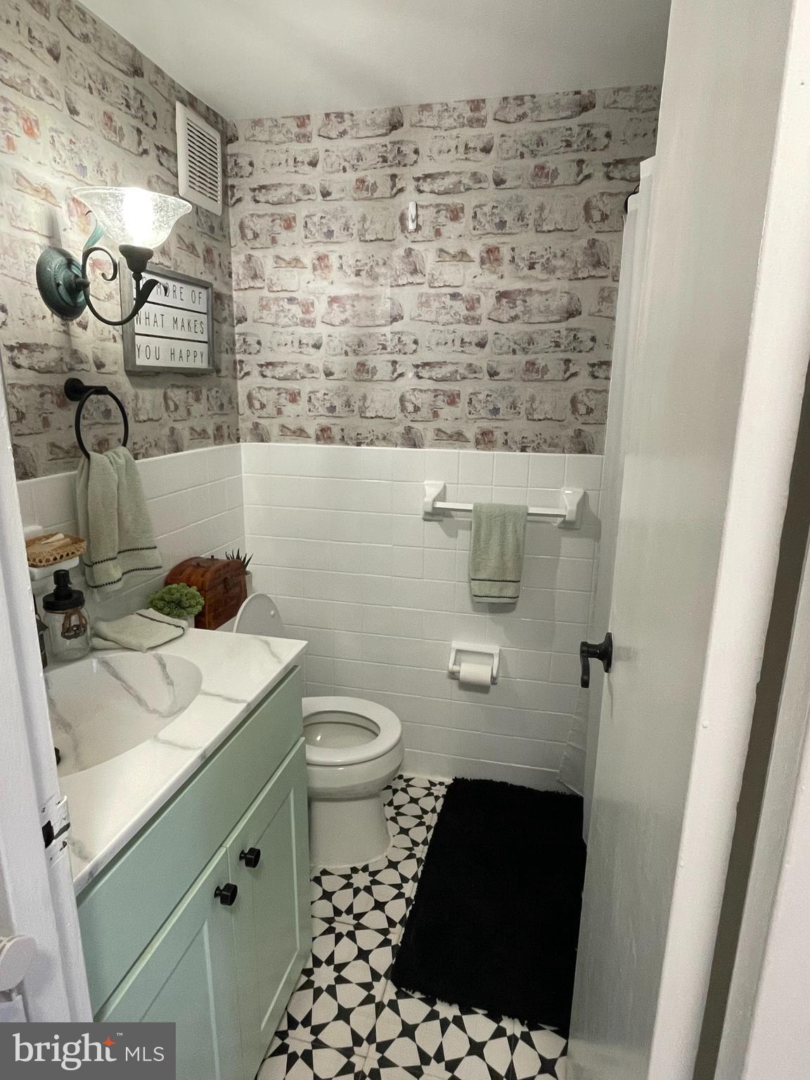 PAVILION ON THE PARK - Residential Lease