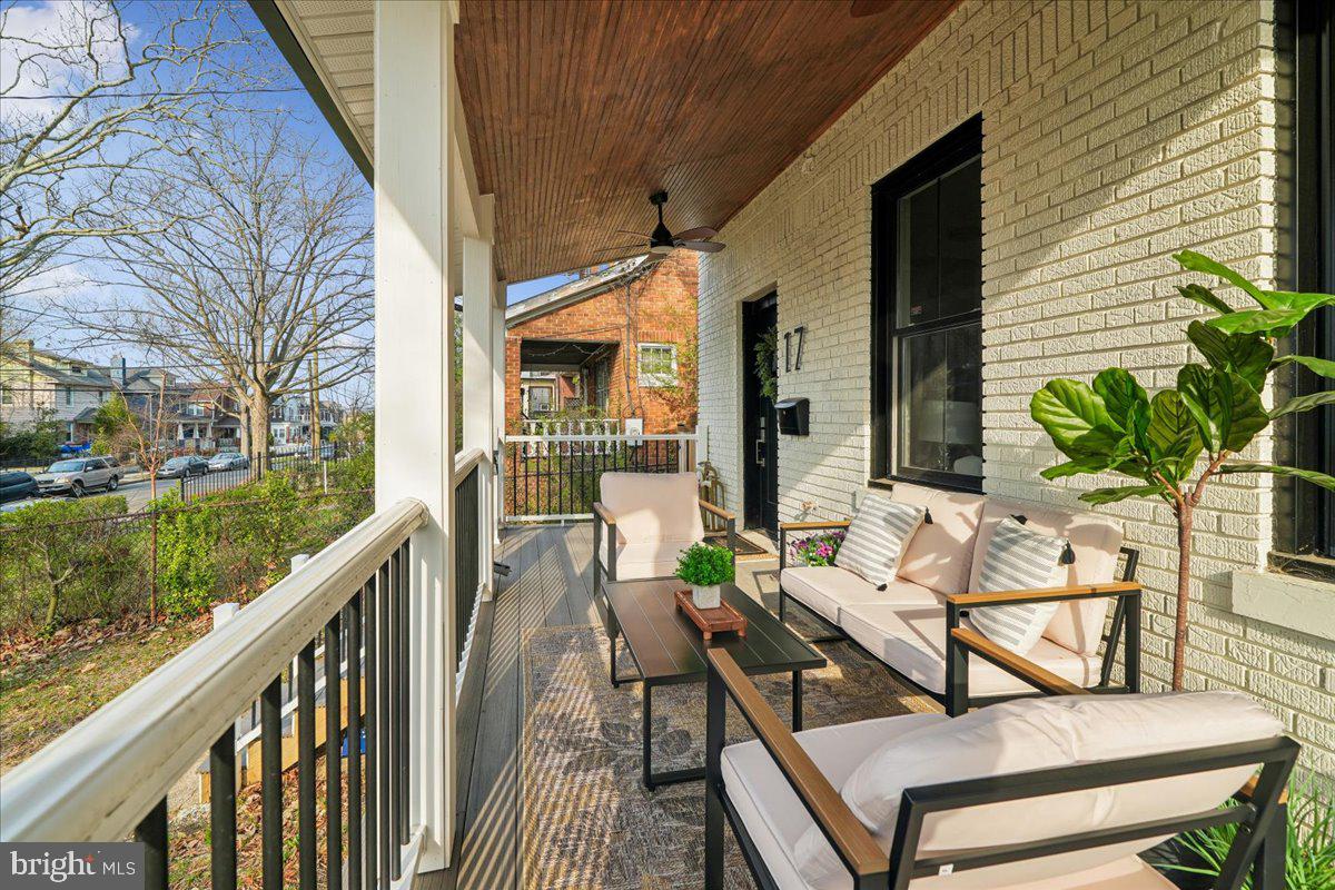 17 LONGFELLOW STREET NW