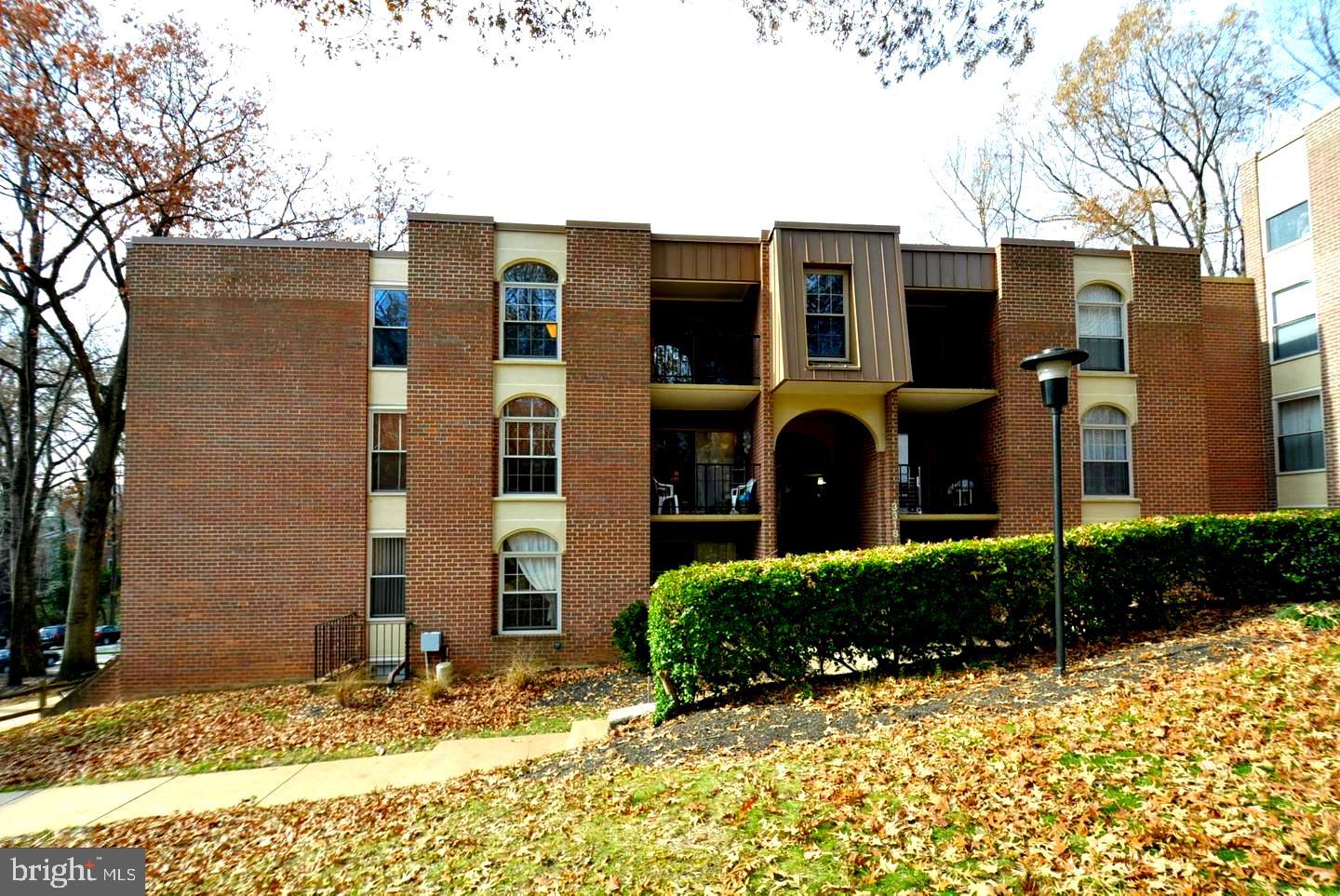 3318 WOODBURN VILLAGE DRIVE 32