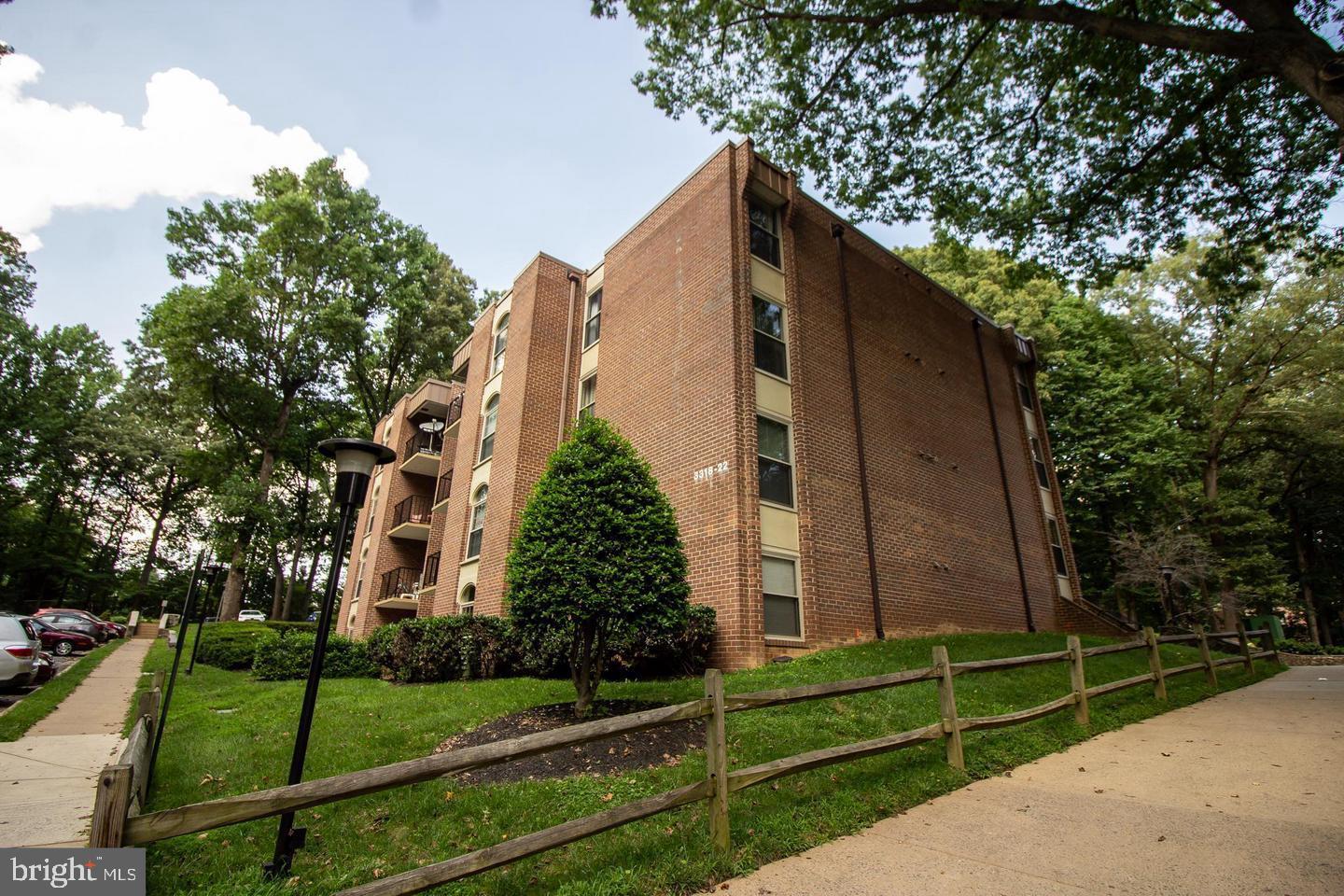 WOODBURN VILLAGE - Residential