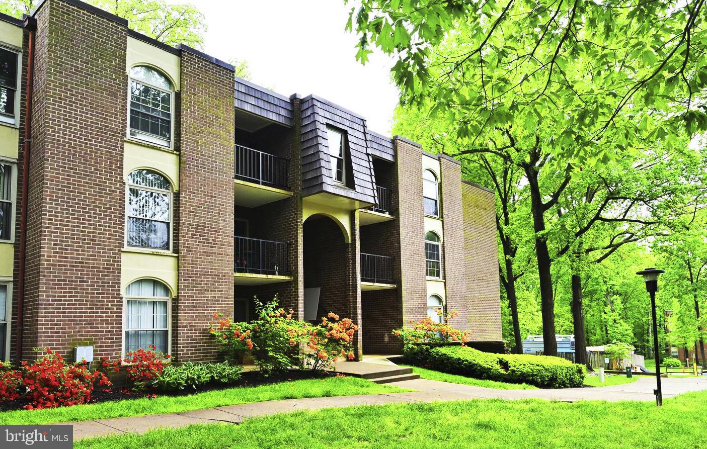 WOODBURN VILLAGE - Residential
