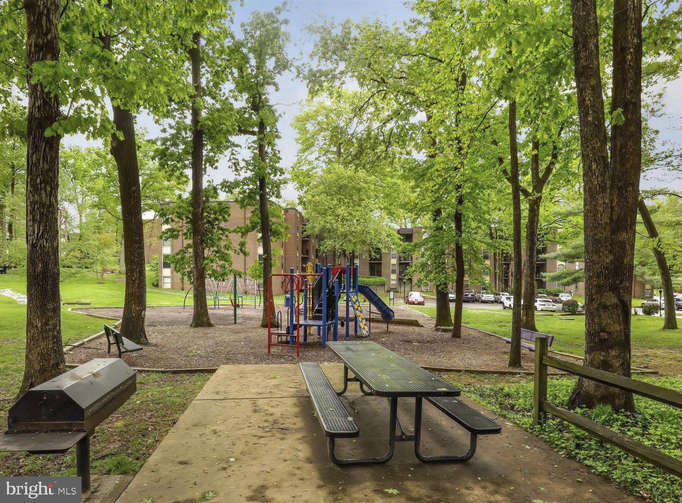 WOODBURN VILLAGE - Residential