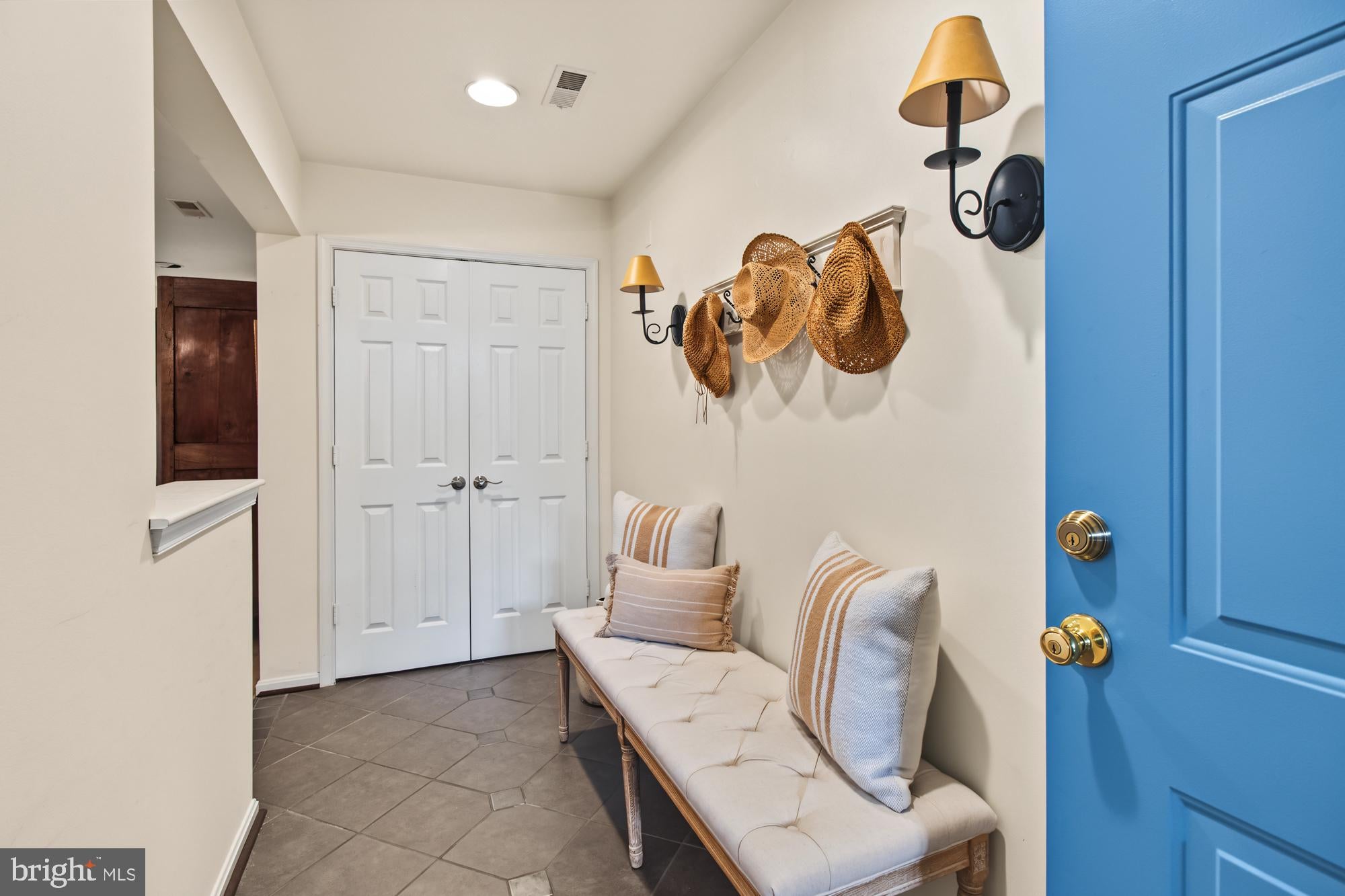 400 PLUMBRIDGE COURT 202