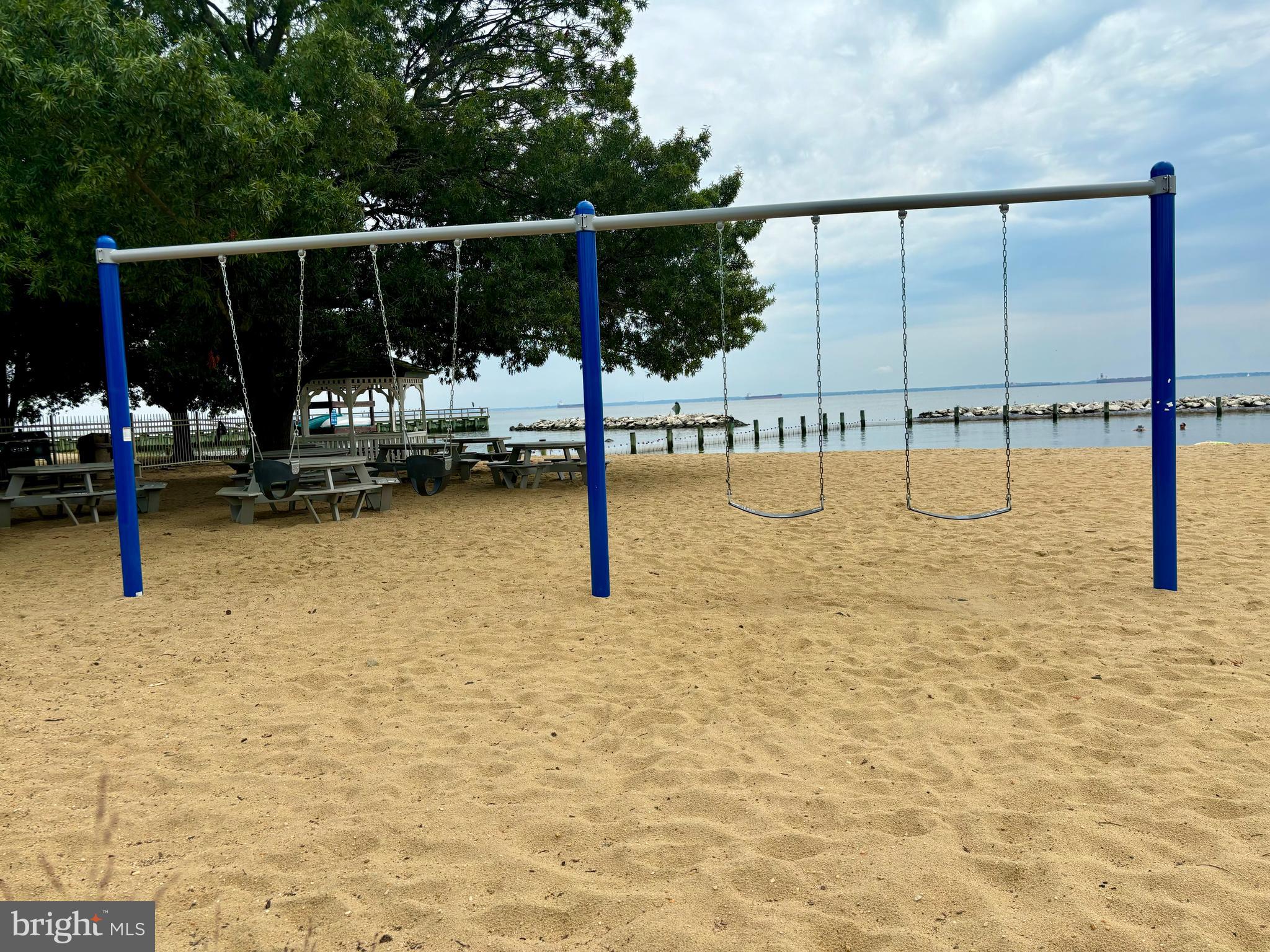 OYSTER HARBOR - Residential