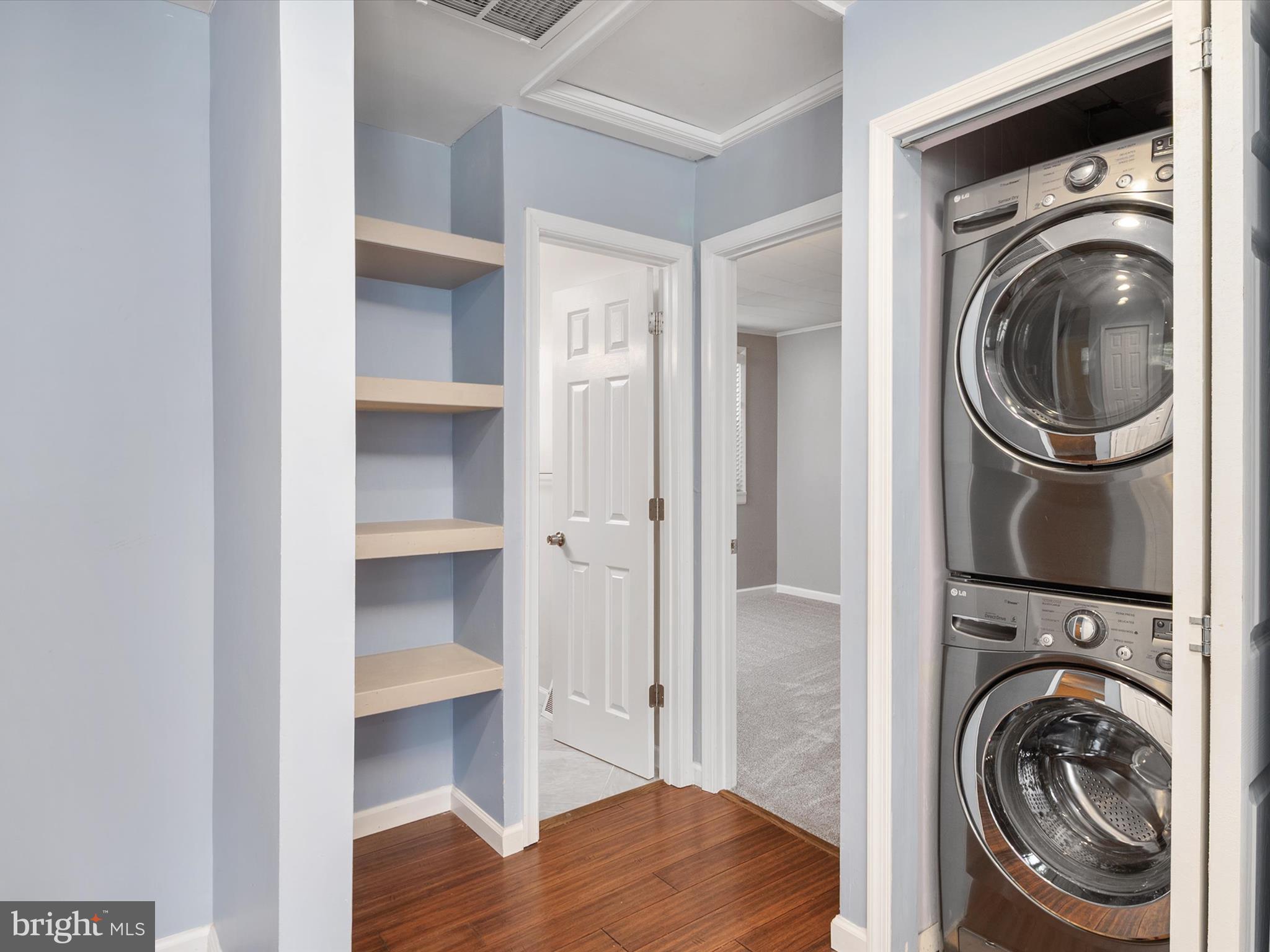 OYSTER HARBOR - Residential