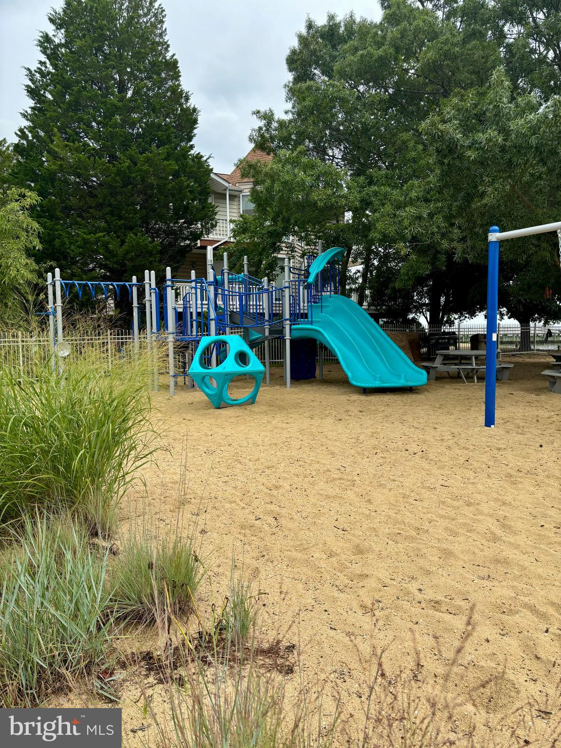 OYSTER HARBOR - Residential