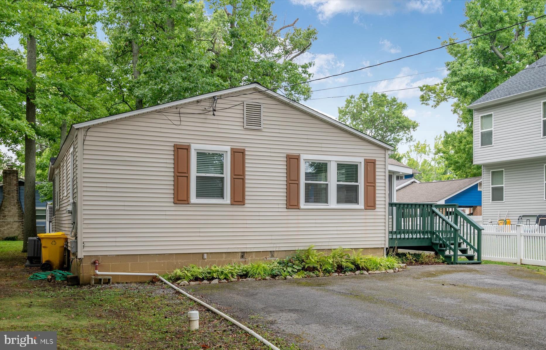 OYSTER HARBOR - Residential