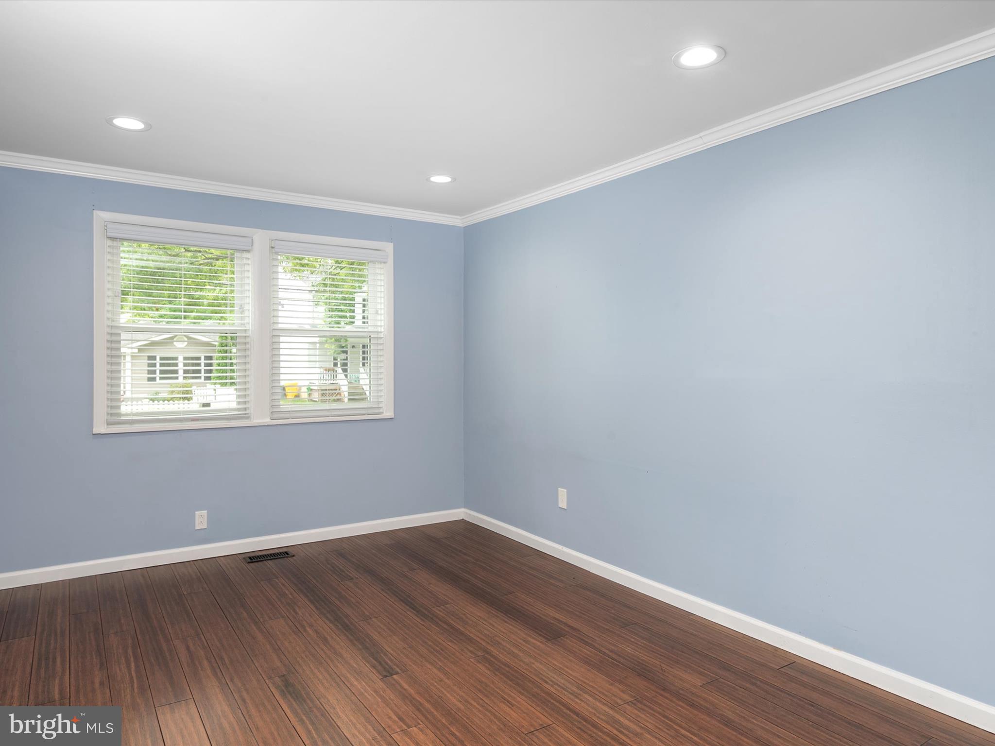 OYSTER HARBOR - Residential