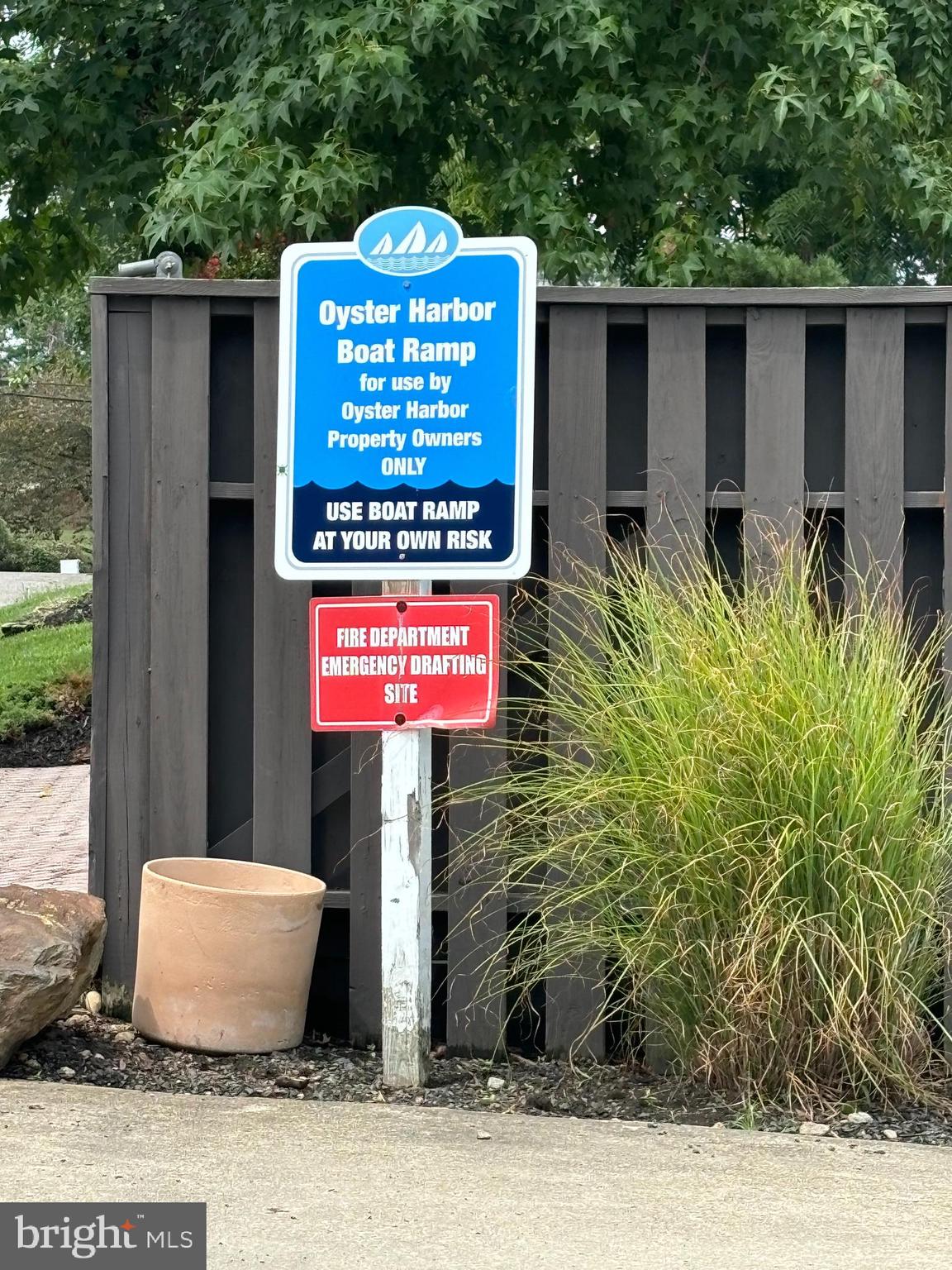 OYSTER HARBOR - Residential