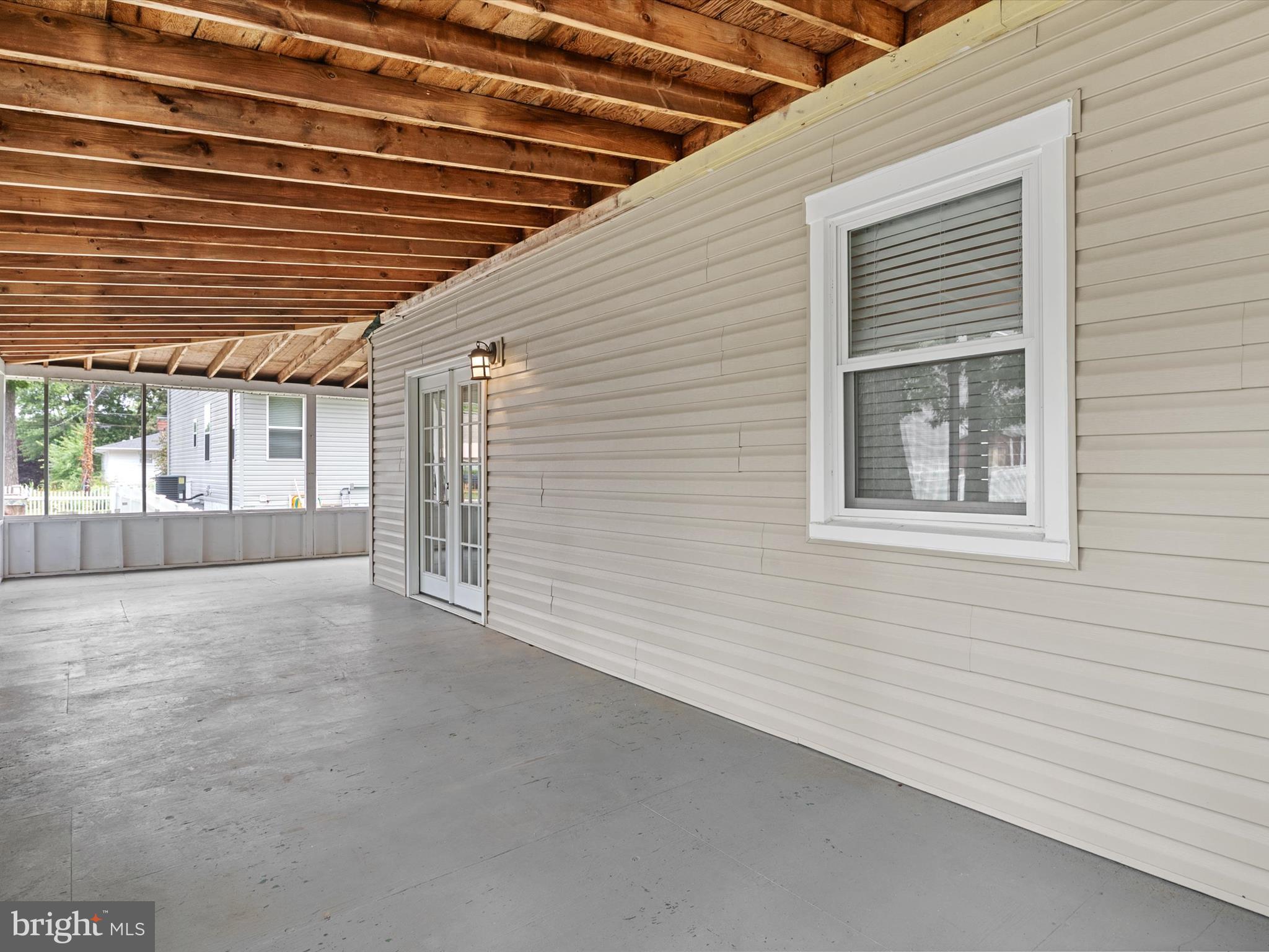 OYSTER HARBOR - Residential