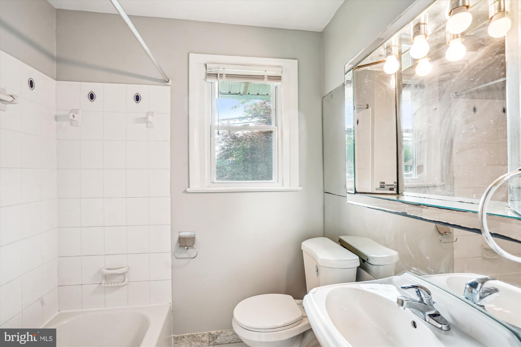 BEALLS - Residential Lease