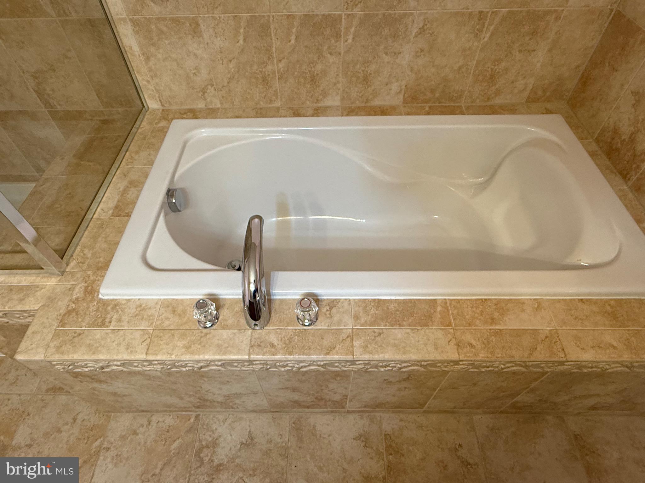 CARROLLS CREEK - Residential