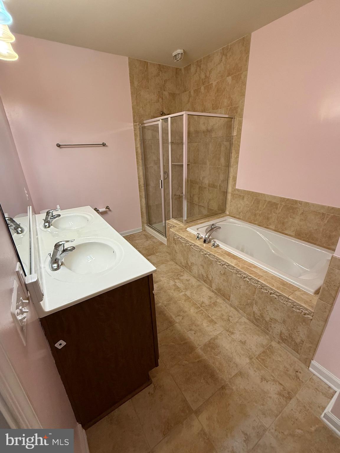 CARROLLS CREEK - Residential