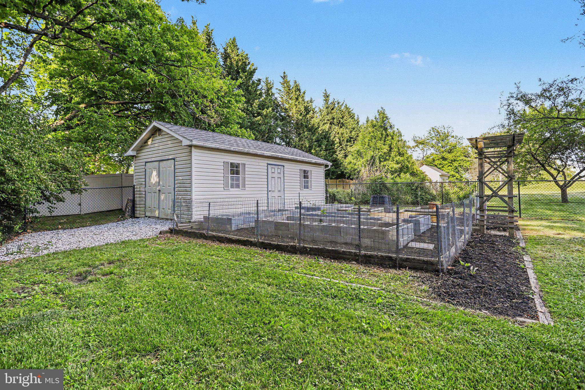 HUNTERS RIDGE - Residential