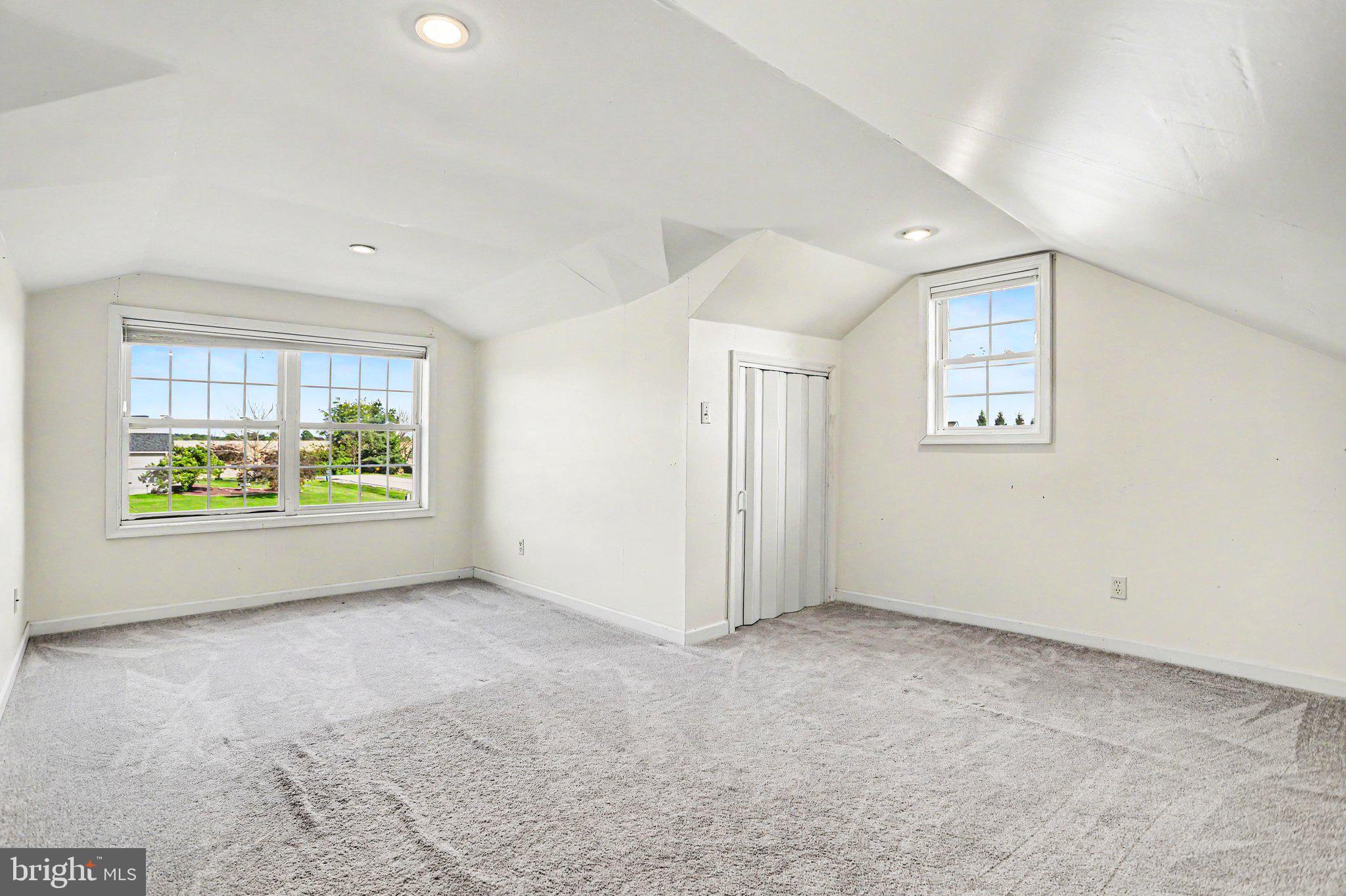 HUNTERS RIDGE - Residential