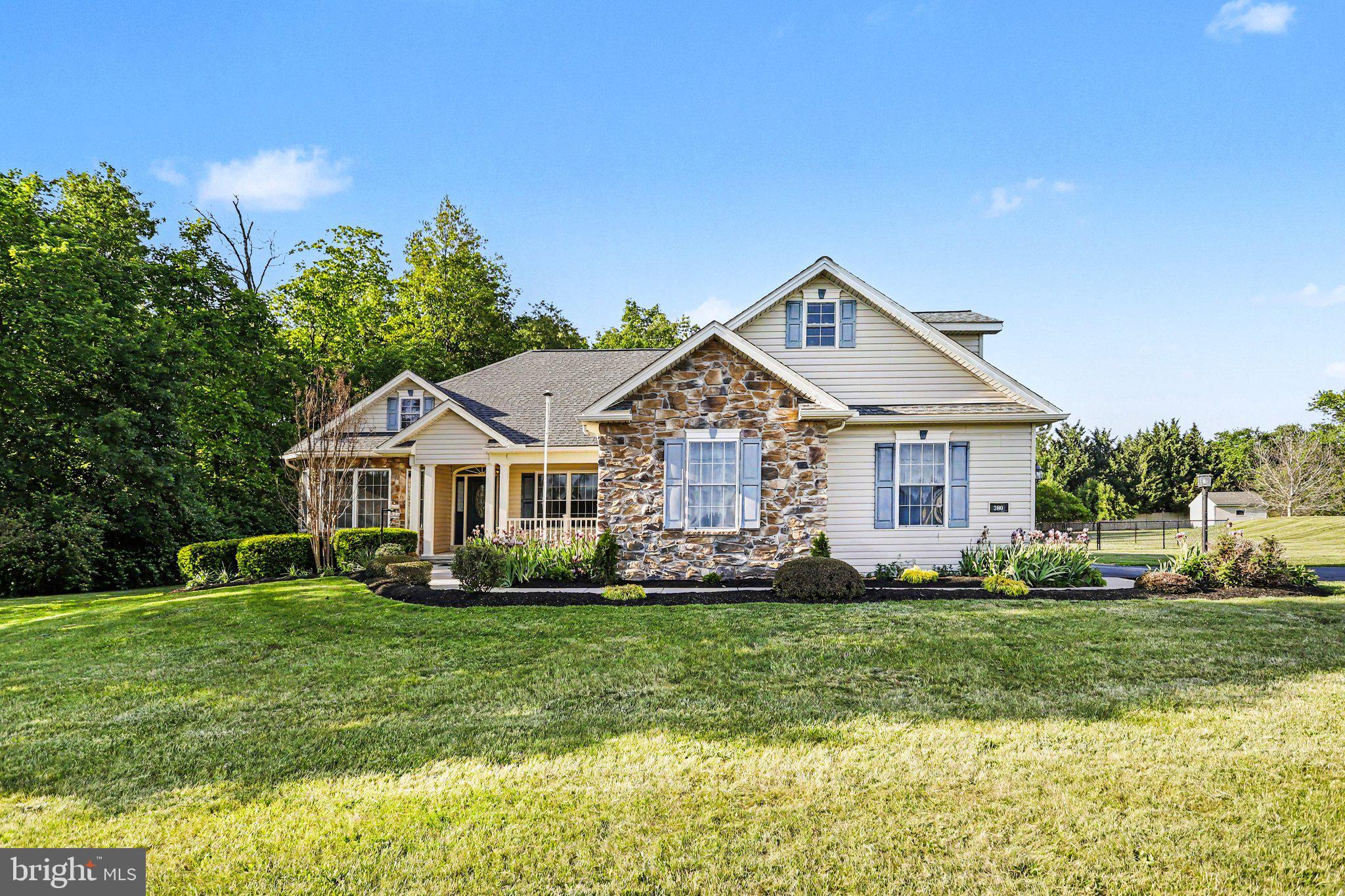 HUNTERS RIDGE - Residential