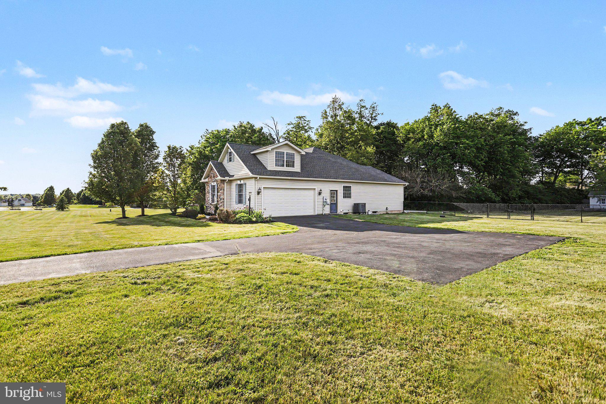 HUNTERS RIDGE - Residential