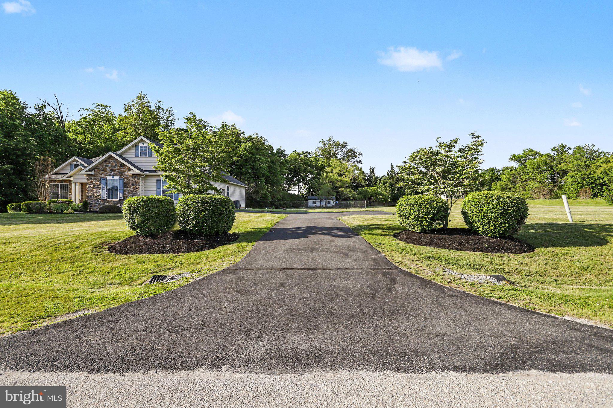HUNTERS RIDGE - Residential