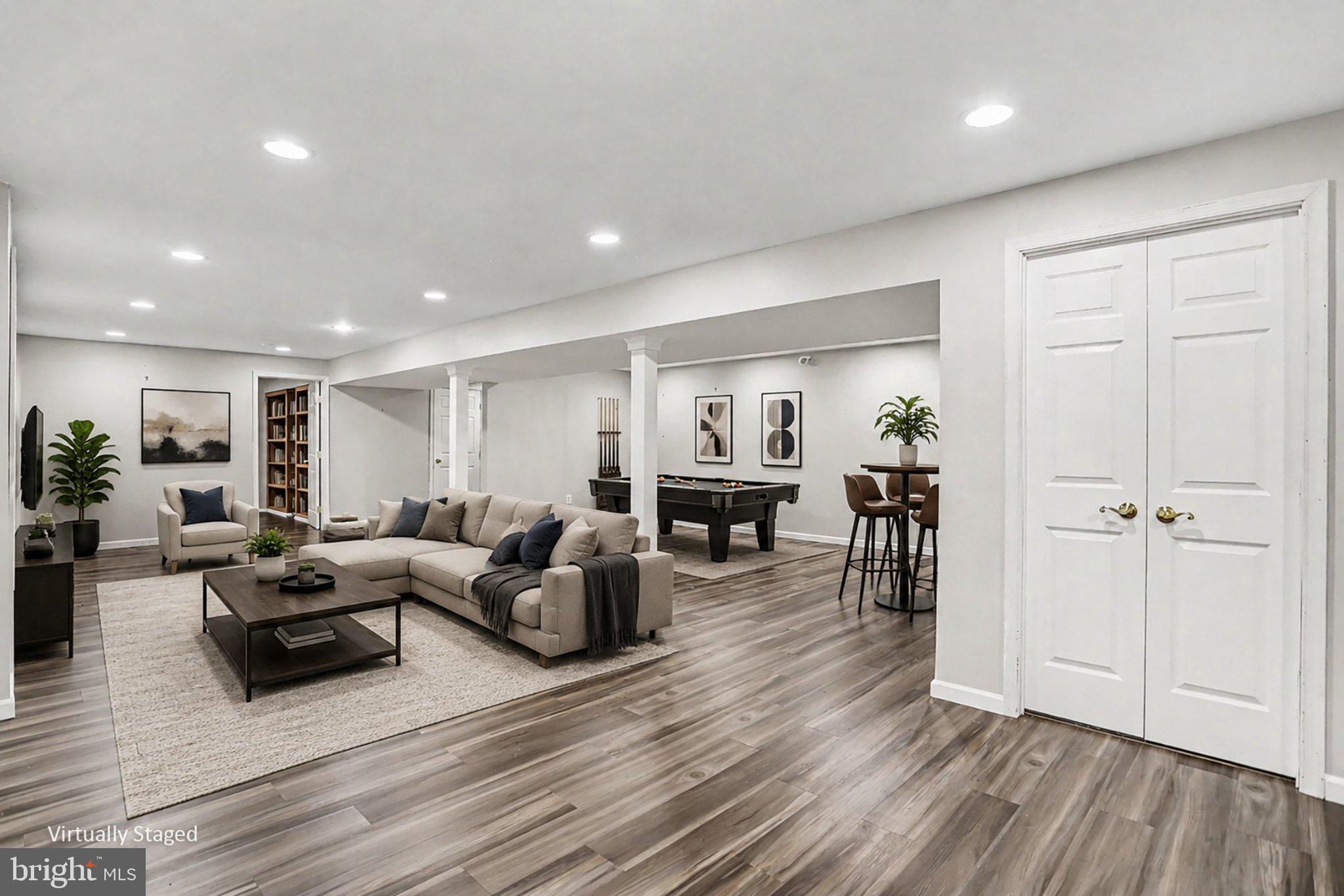 HUNTERS RIDGE - Residential