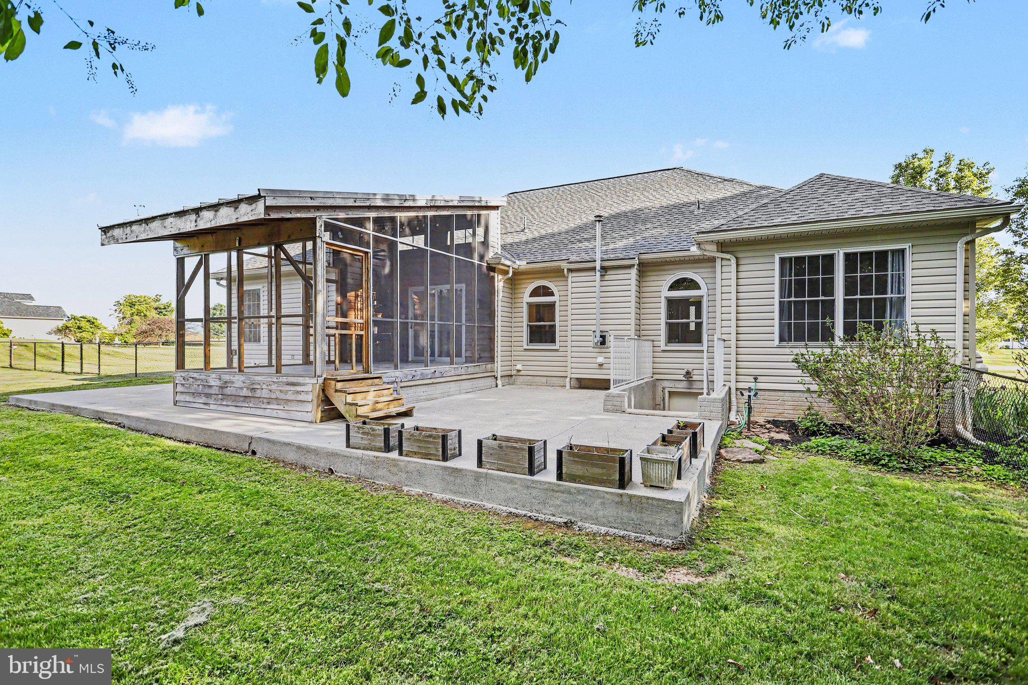 HUNTERS RIDGE - Residential