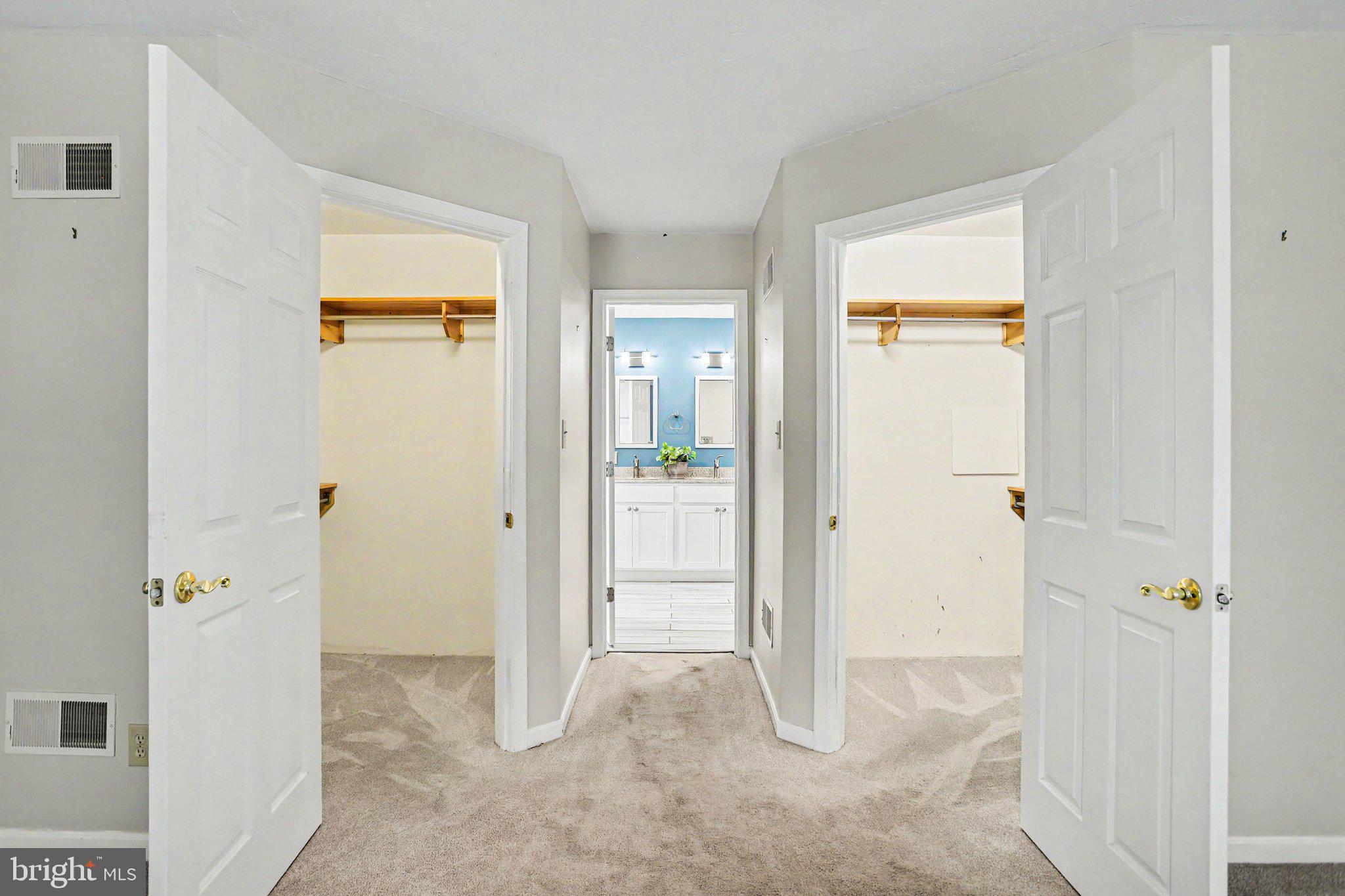 HUNTERS RIDGE - Residential