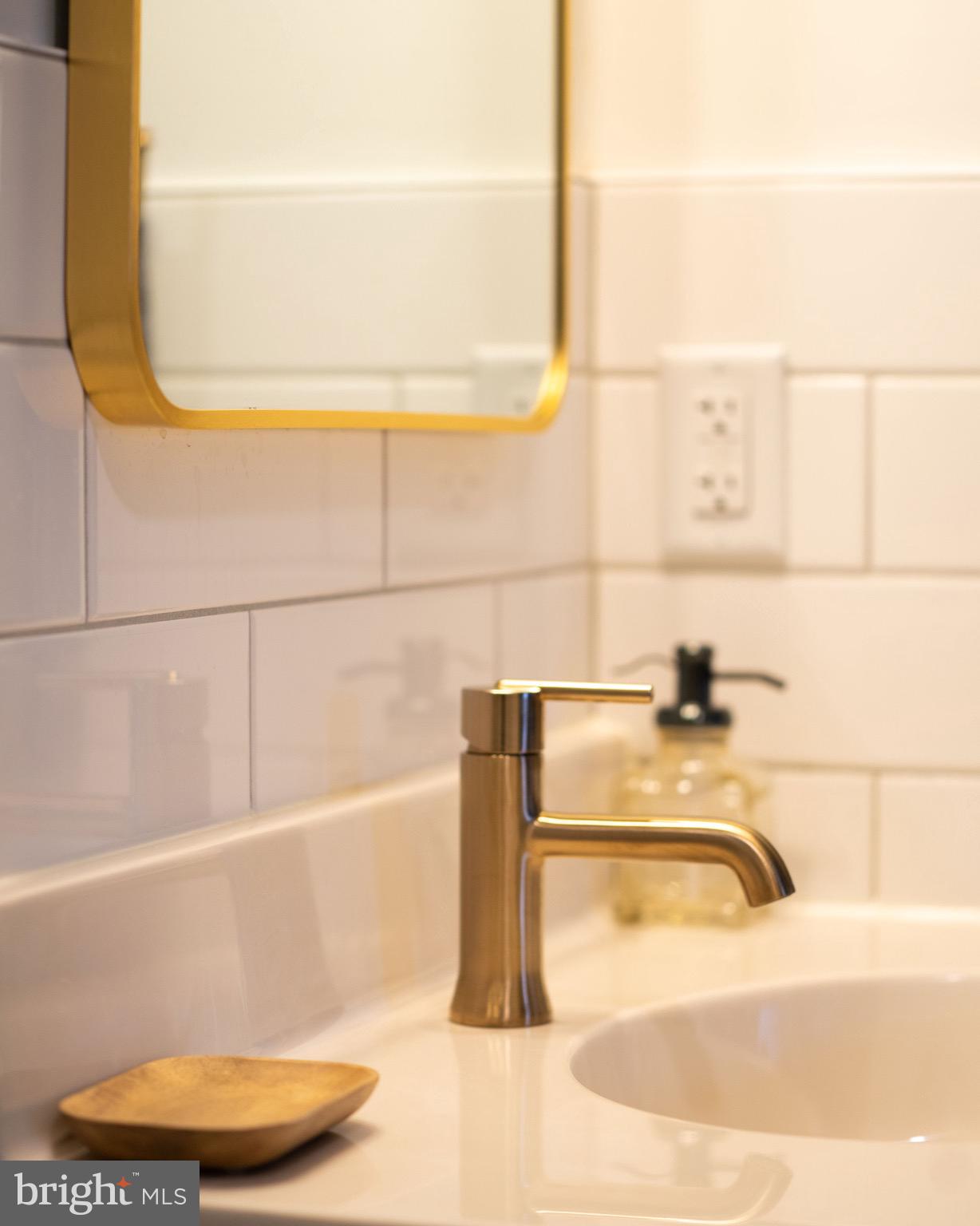 CHESTNUT HILL - Residential Lease