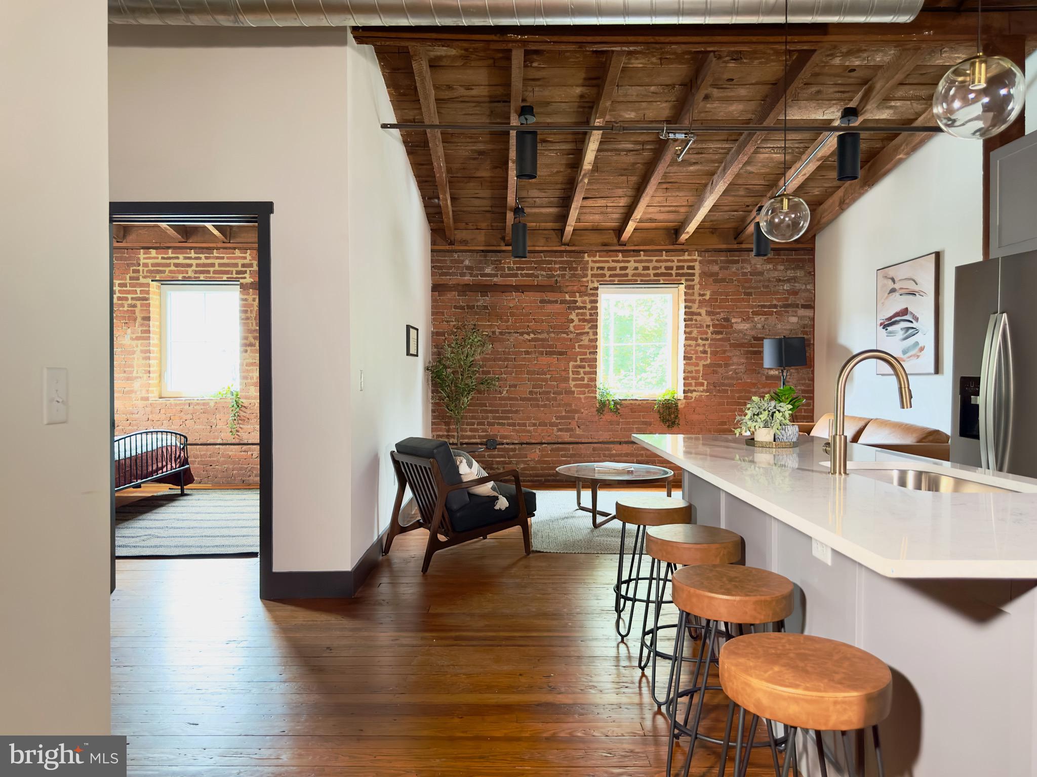 CHESTNUT HILL - Residential Lease