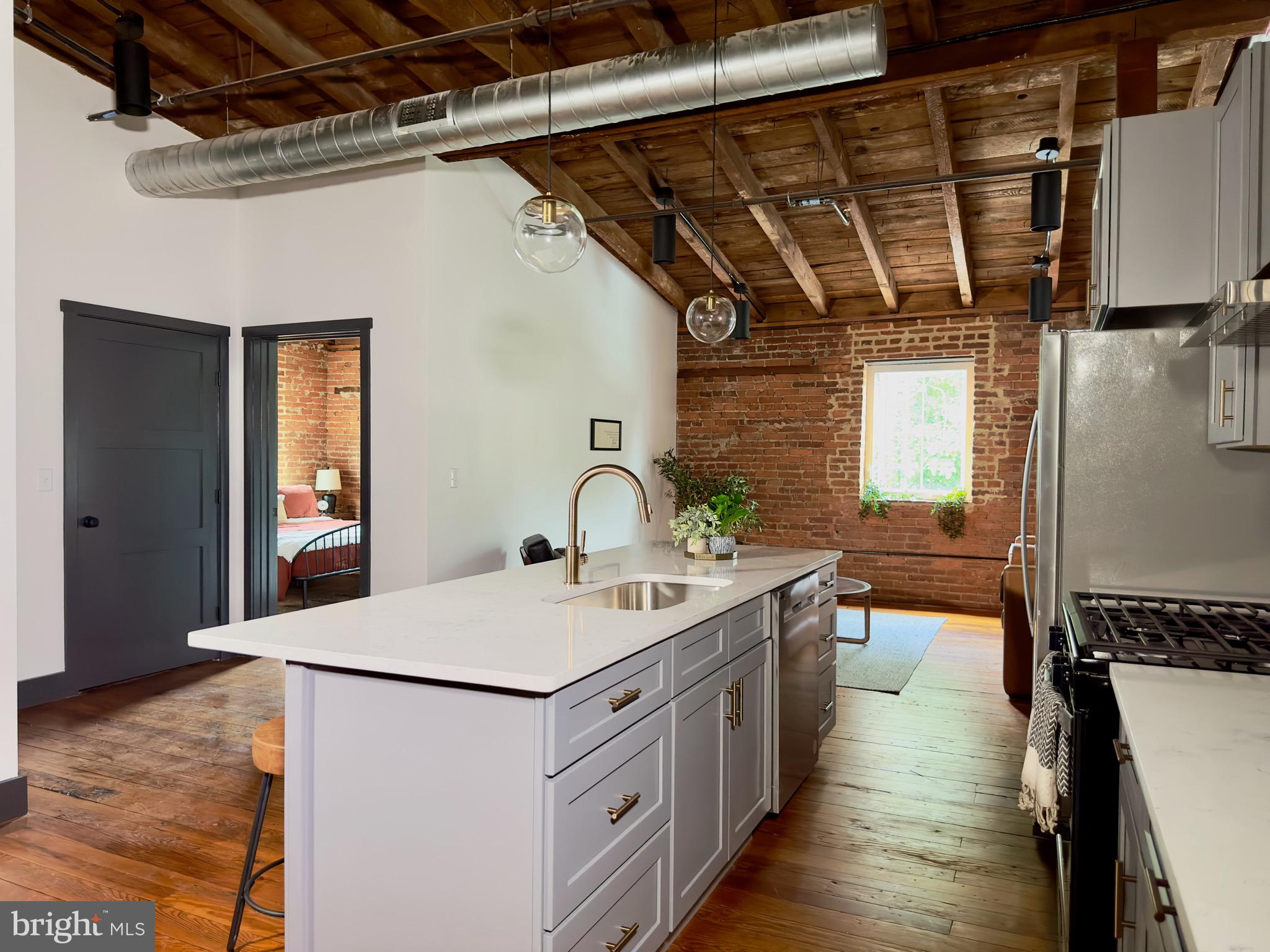 CHESTNUT HILL - Residential Lease