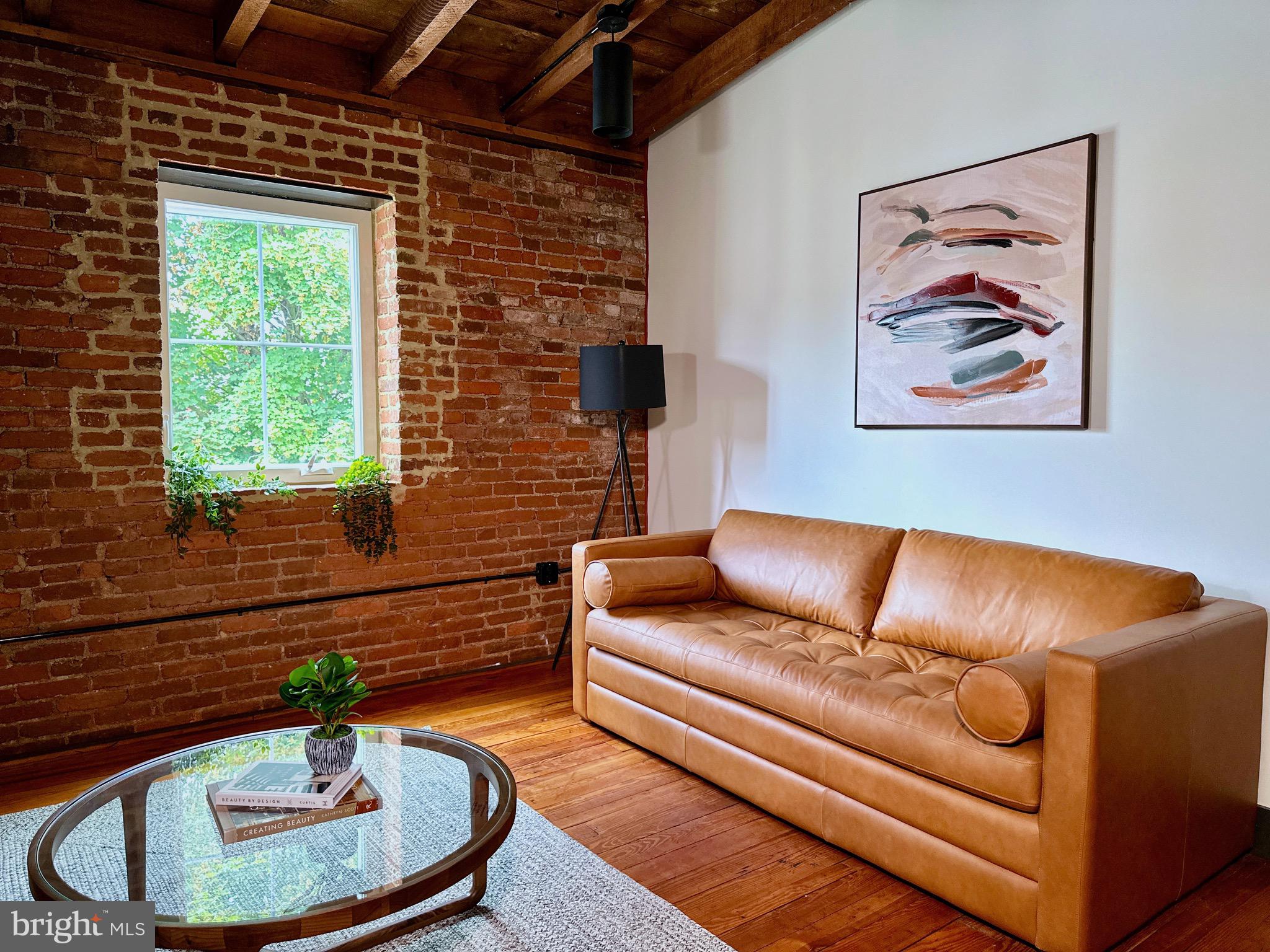 CHESTNUT HILL - Residential Lease