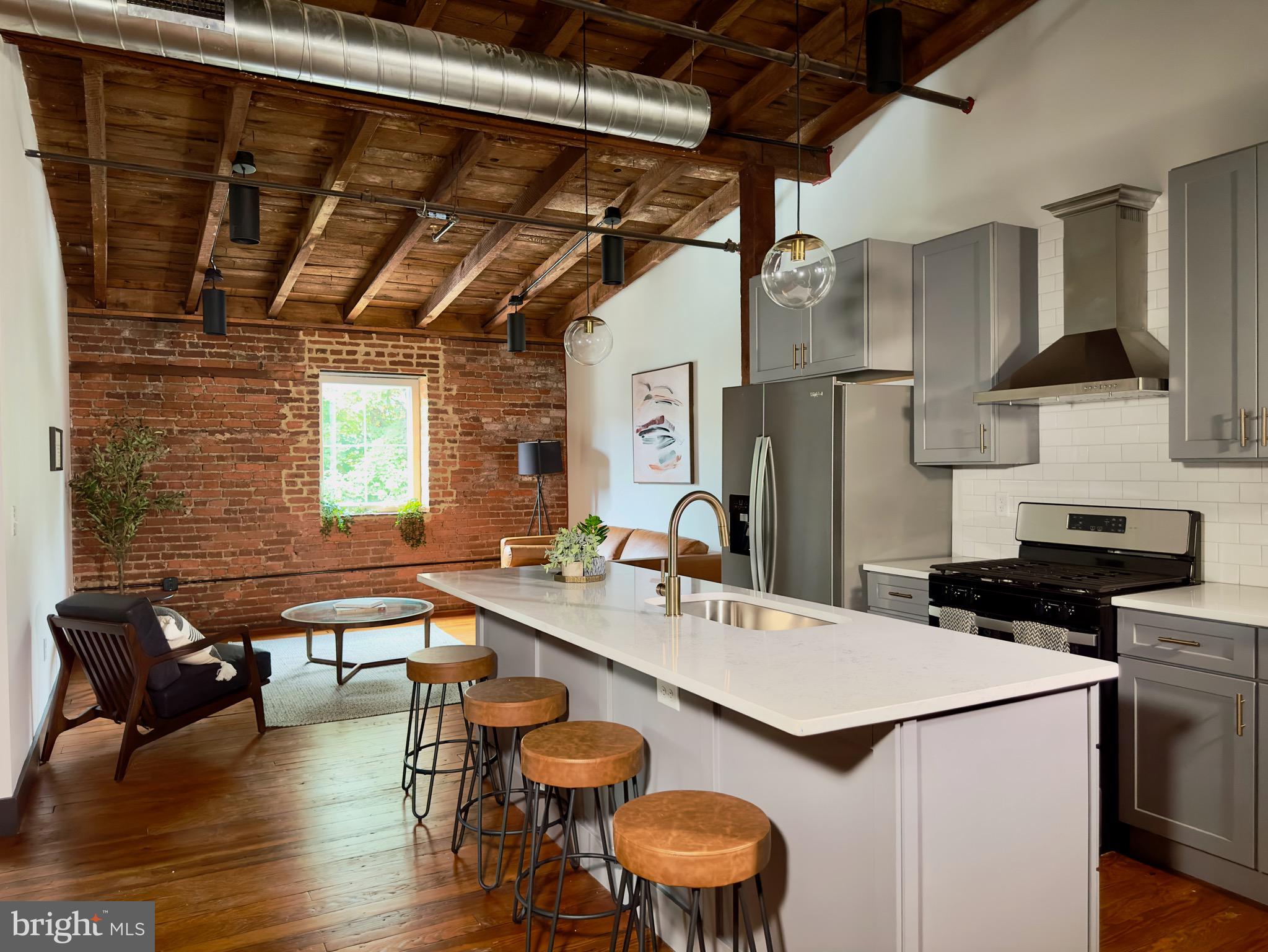 CHESTNUT HILL - Residential Lease