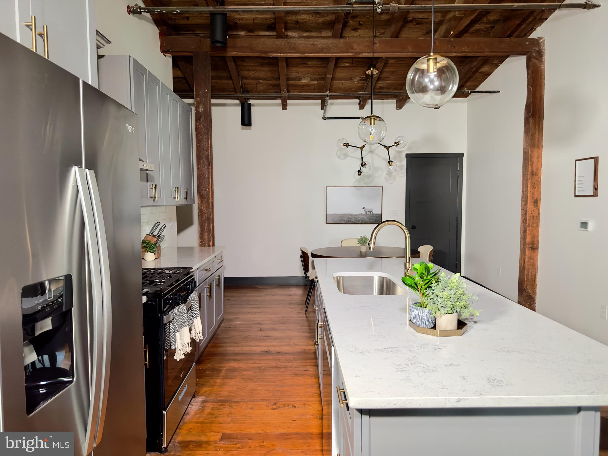 CHESTNUT HILL - Residential Lease