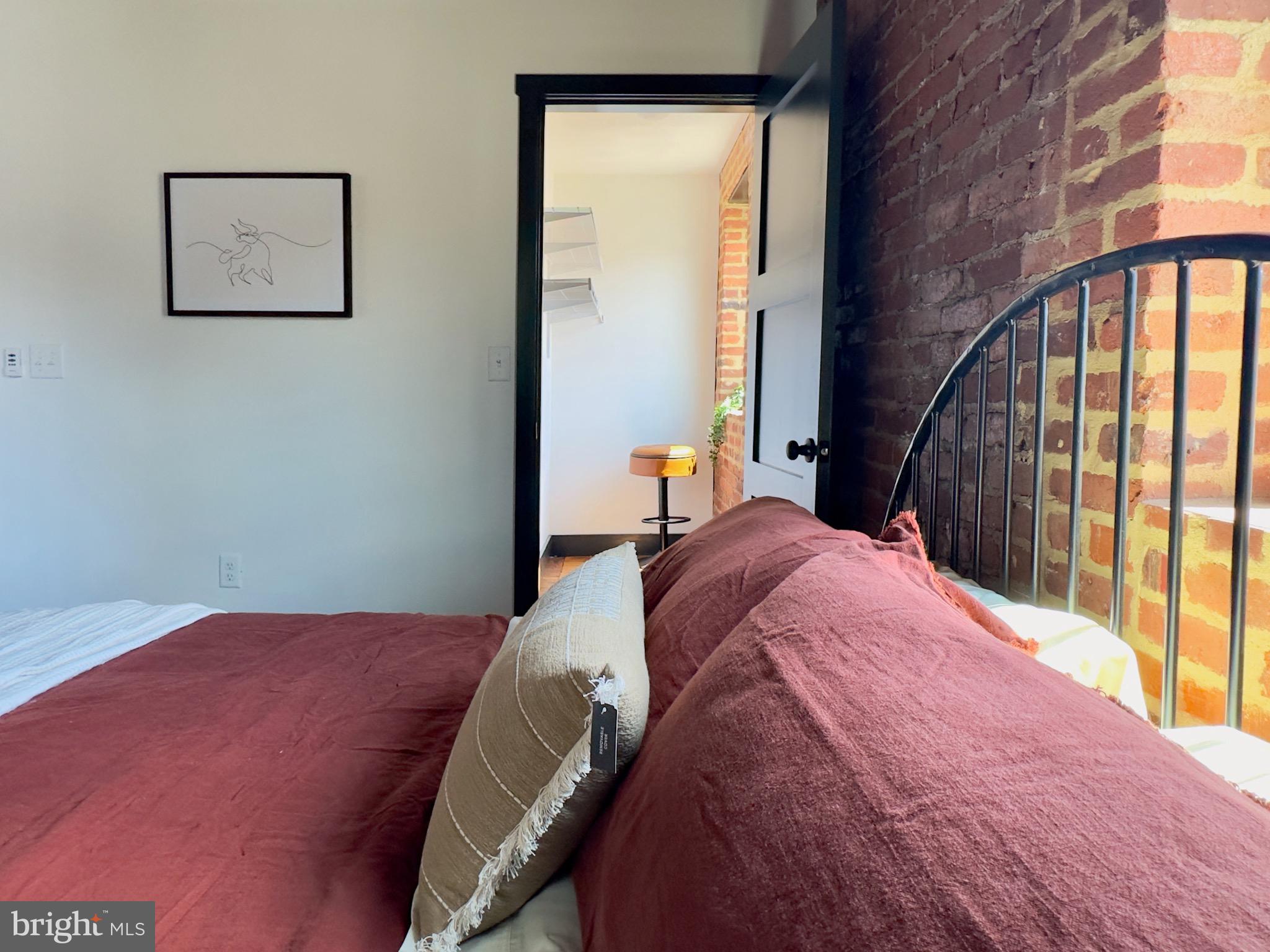 CHESTNUT HILL - Residential Lease