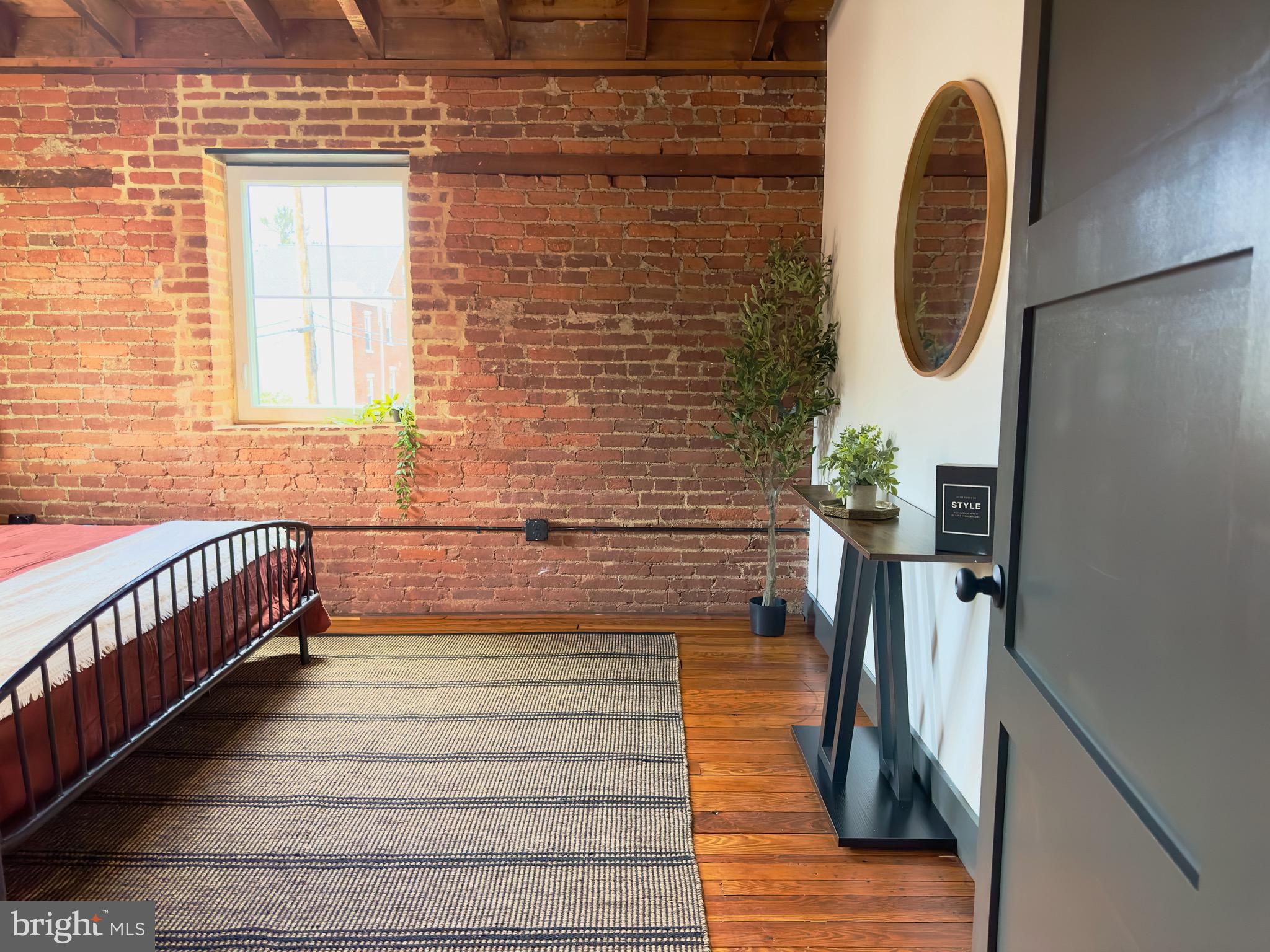 CHESTNUT HILL - Residential Lease