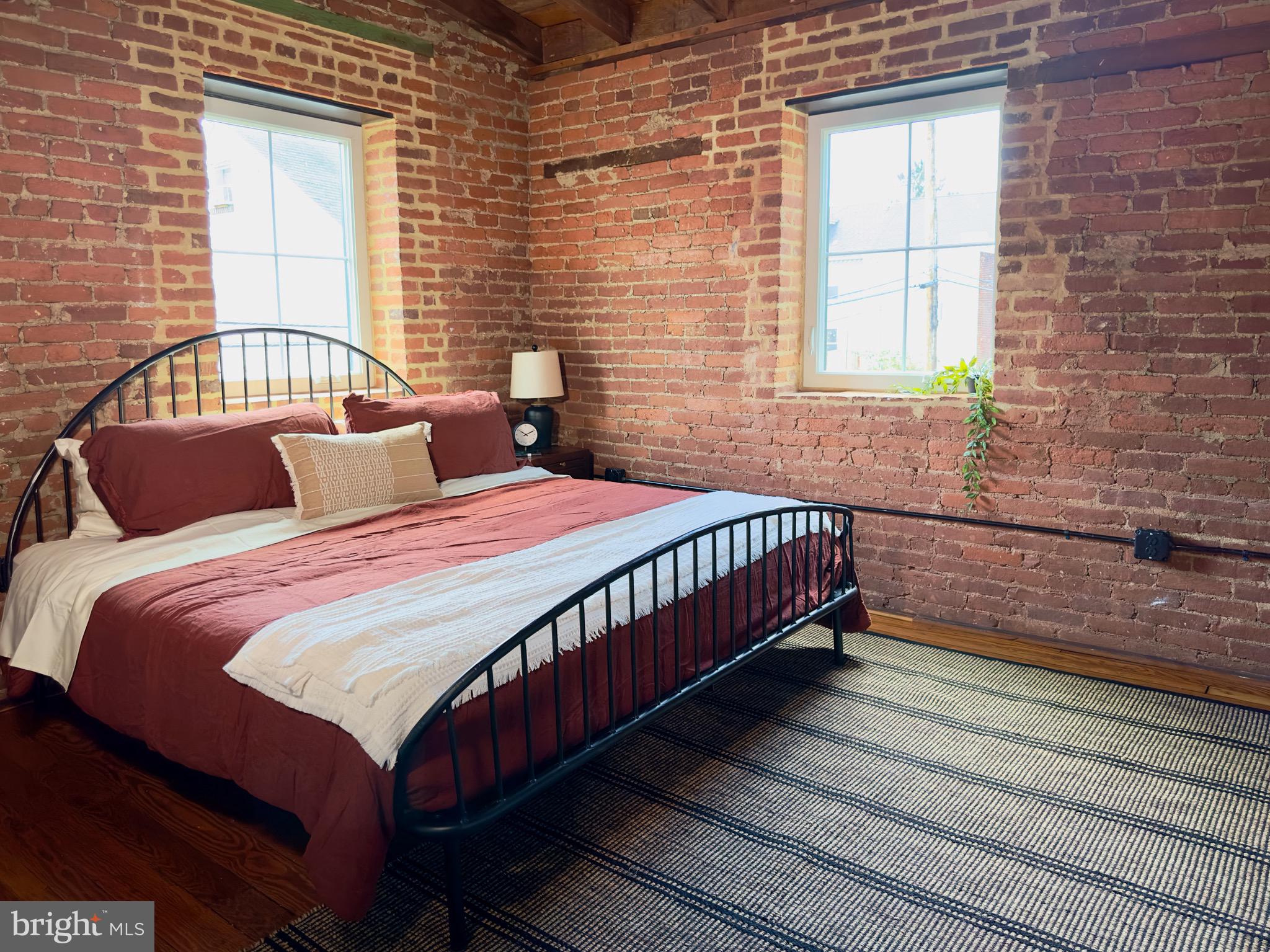 CHESTNUT HILL - Residential Lease