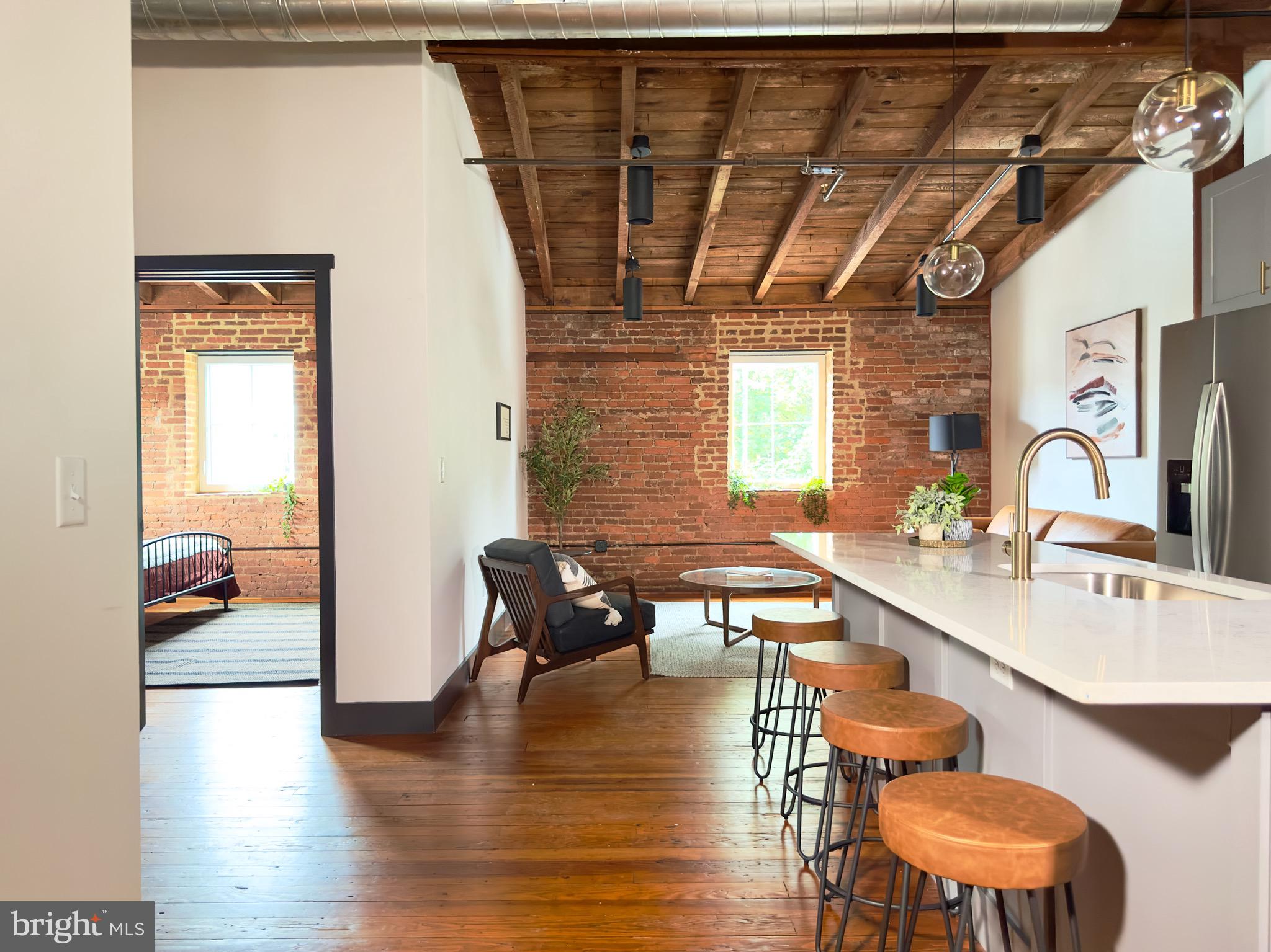 CHESTNUT HILL - Residential Lease