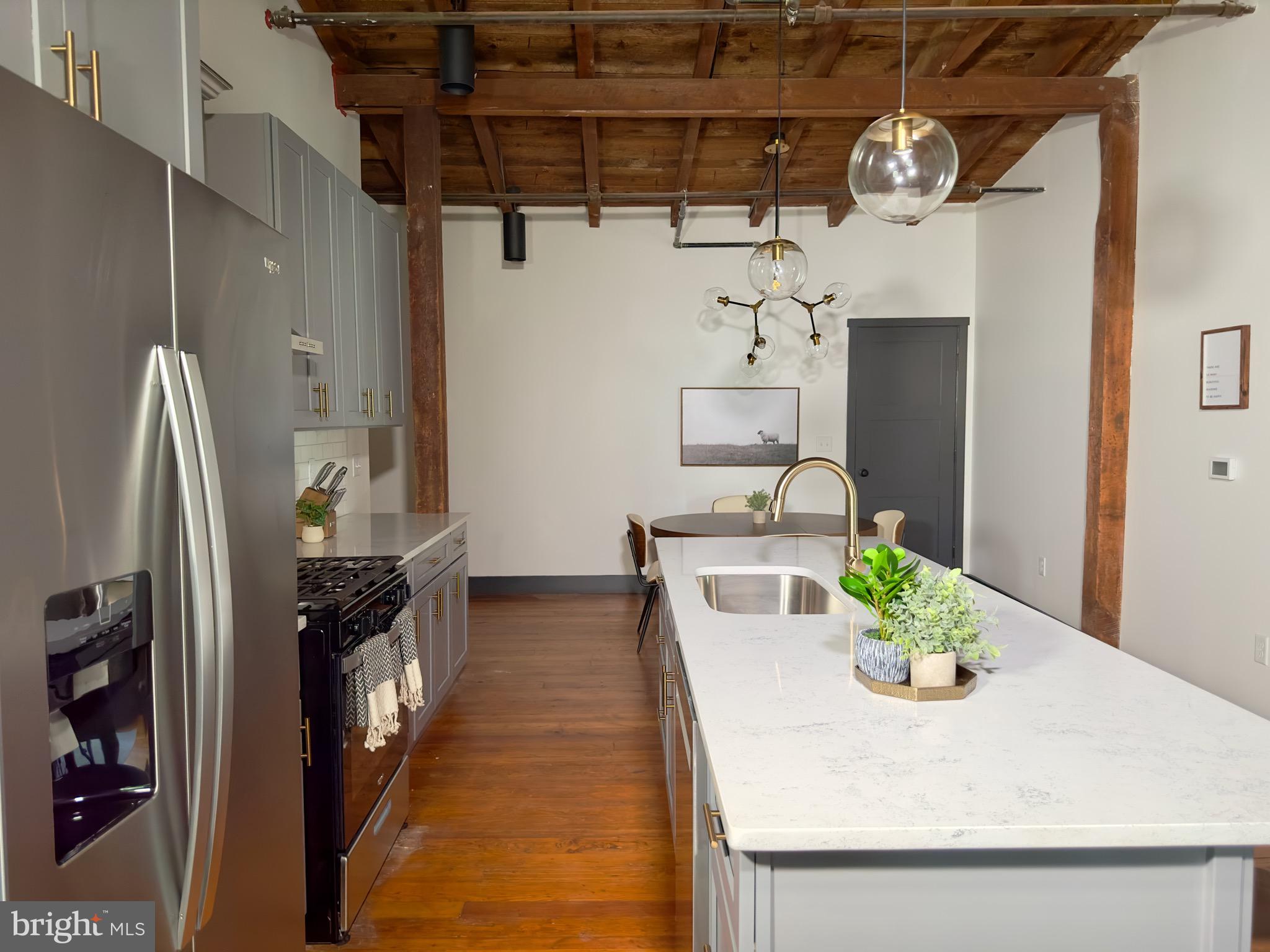 CHESTNUT HILL - Residential Lease