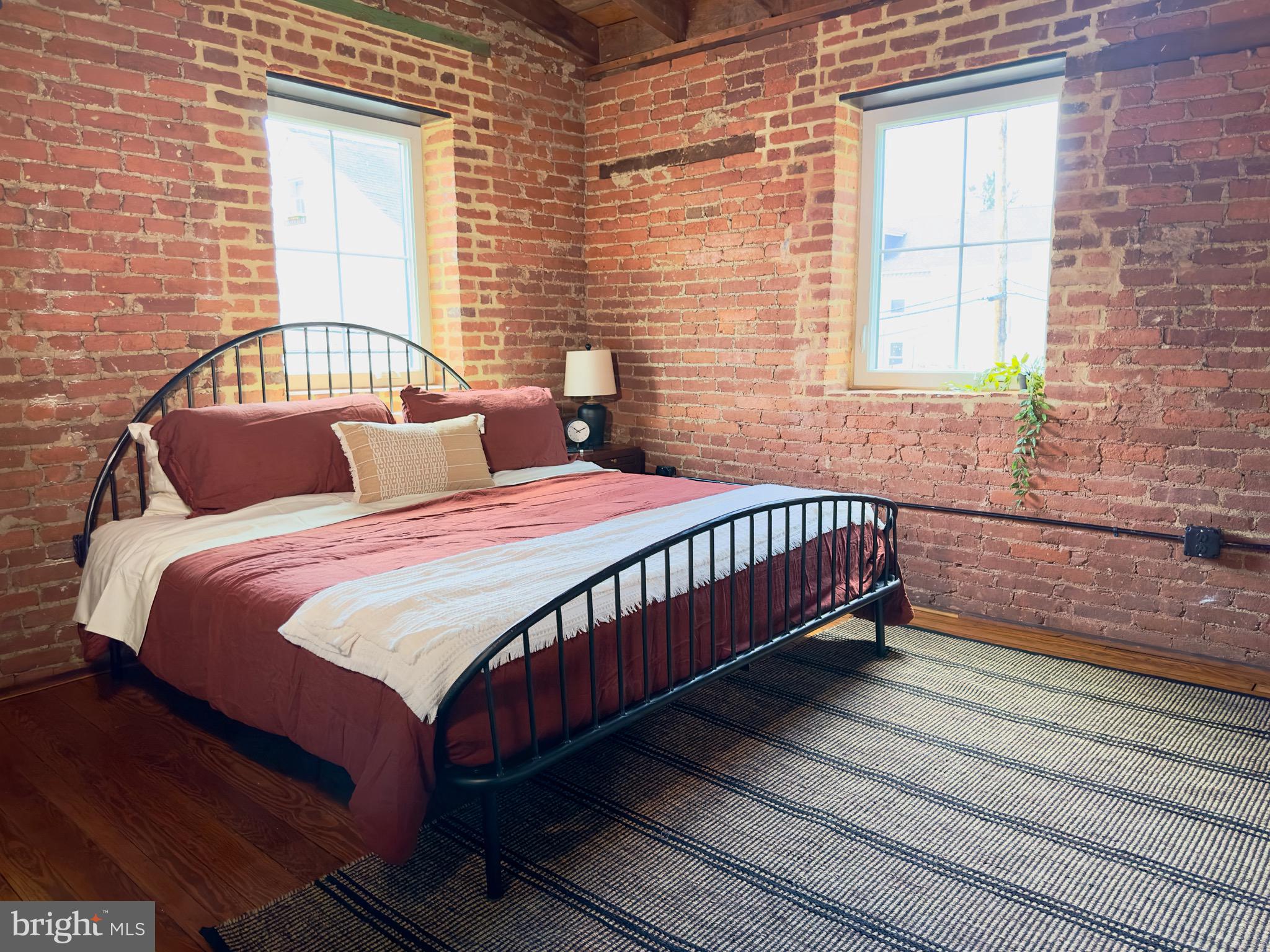 CHESTNUT HILL - Residential Lease