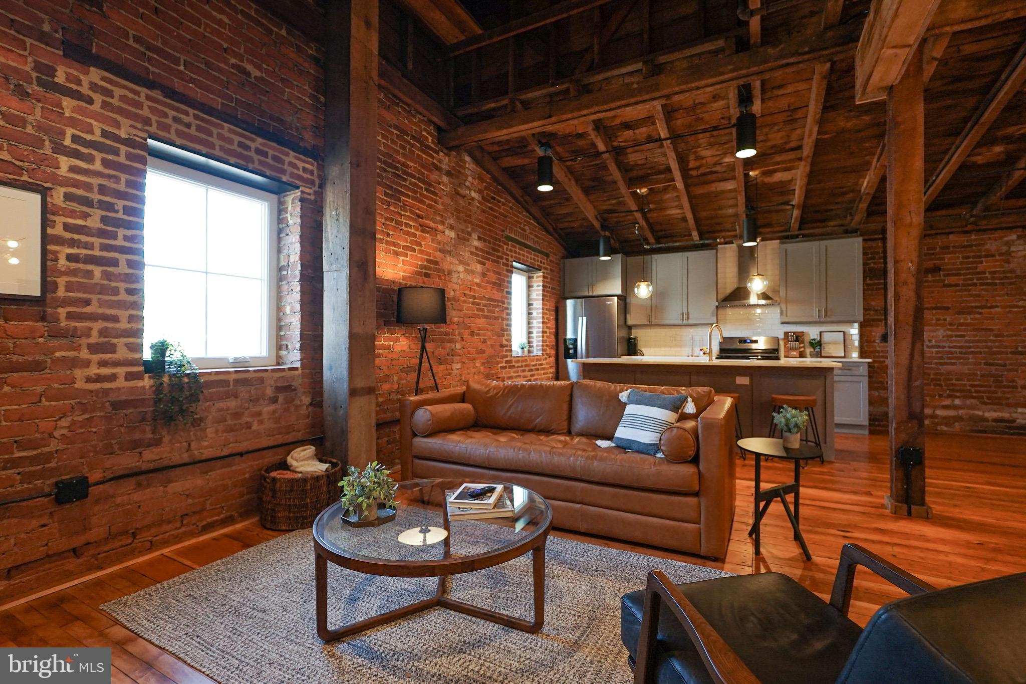 CHESTNUT HILL - Residential Lease